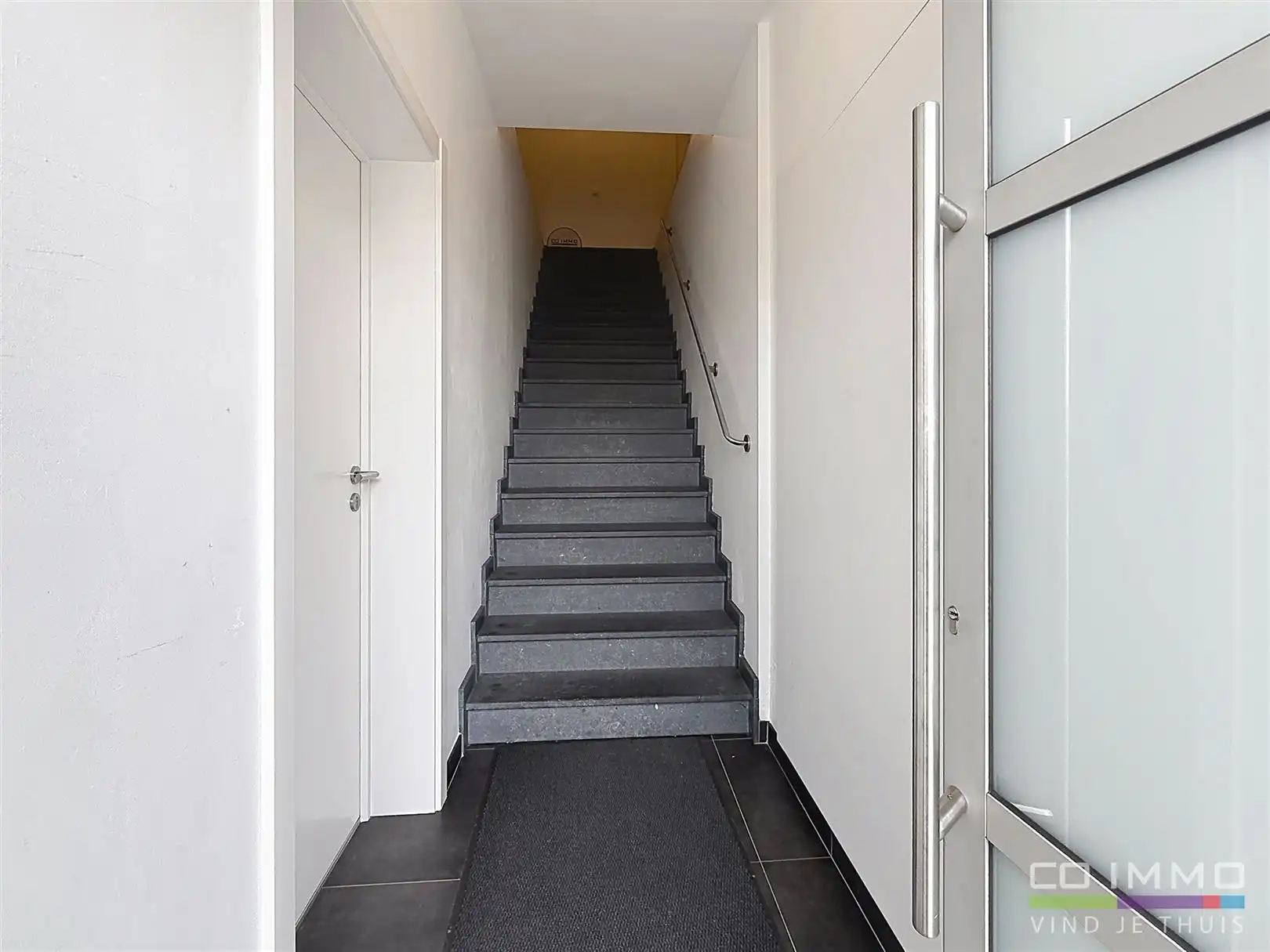 Mooi duplex app, 2 slpks, terrassen en parking foto 4