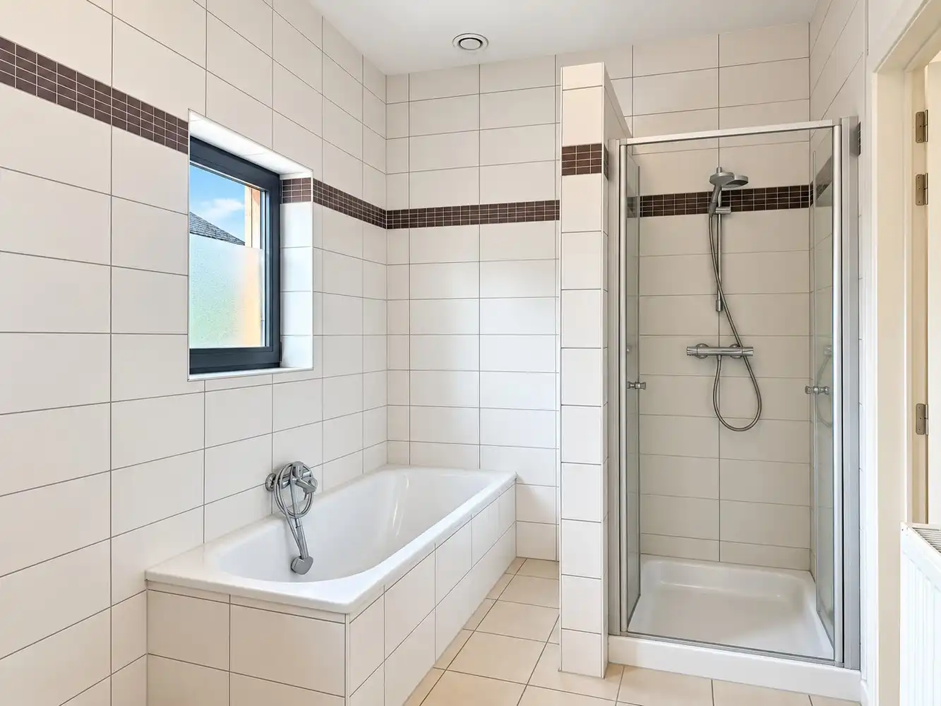Ruim en zonnig 3-slaapkamerappartement van ca. 160 m² in het centrum van Merelbeke en mogelijkheid tot terras foto 13