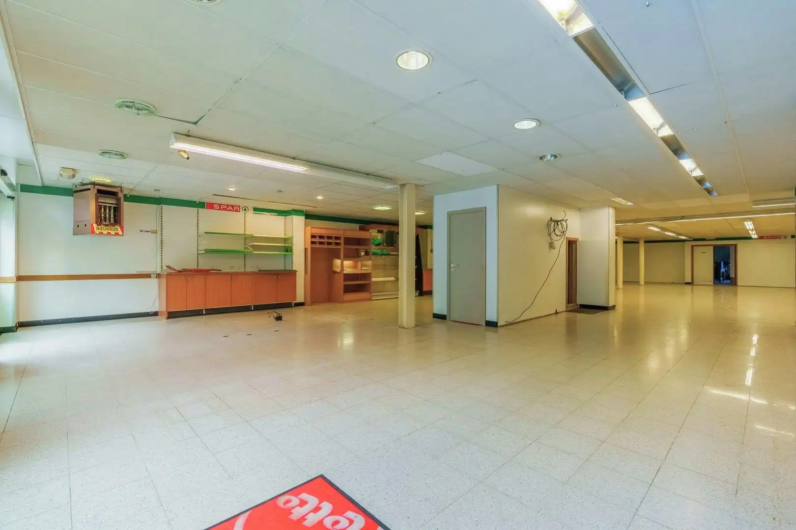 Woning, winkelruimte én loods te koop in Diksmuide (Merkem) op ca. 1150 m² foto 5