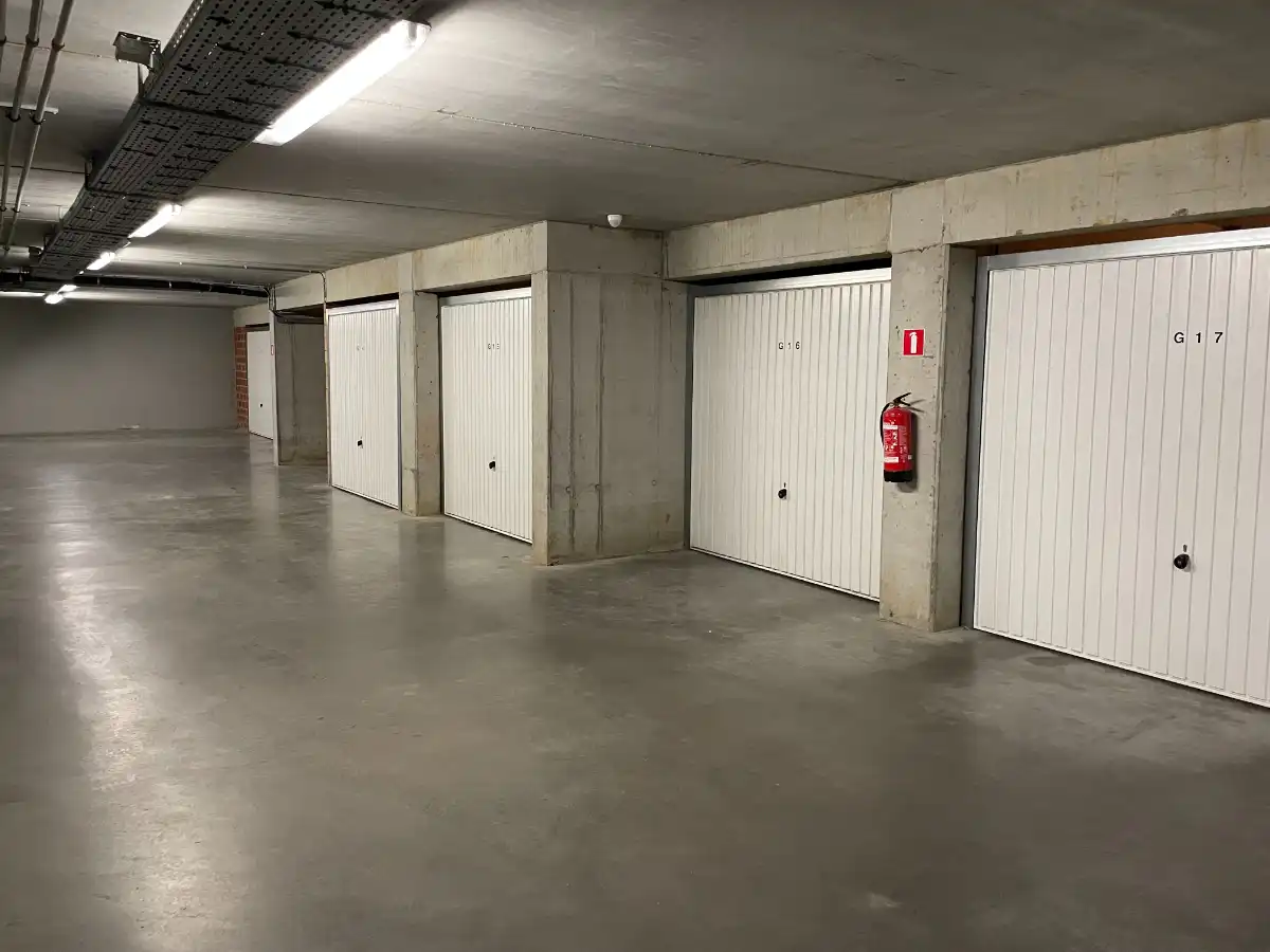 Garage te huur Meensesteenweg 20 - 8800 Roeselare