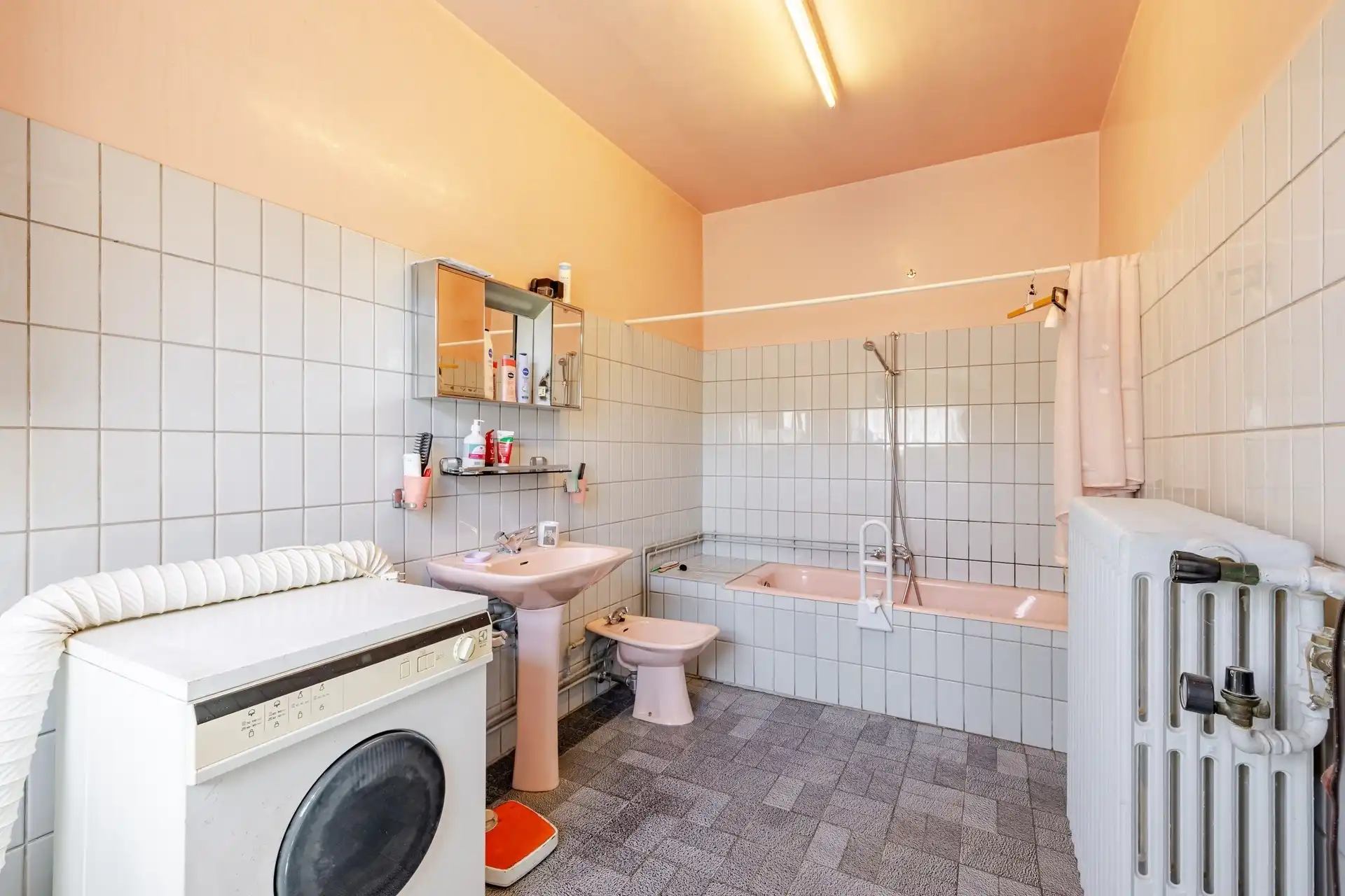 Charmante woning met grote tuin nabij het centrum van Kalken! foto 14
