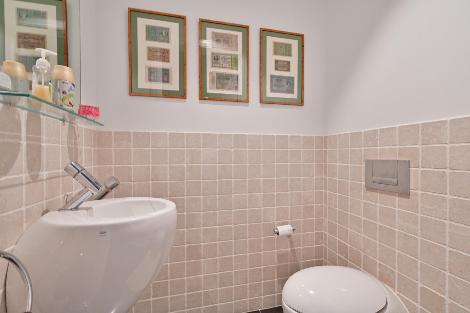 Luxe en comfortabel wonen (256 m2) op toplocatie in centrum Maaseik (EPC: A-label) foto 19