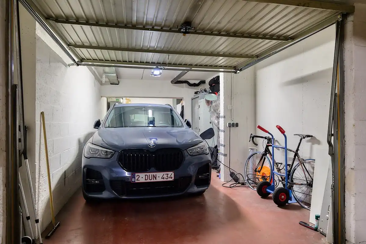 Hoogwaardig gerenoveerd villa-appartement met grote zonnige tuin. foto 25