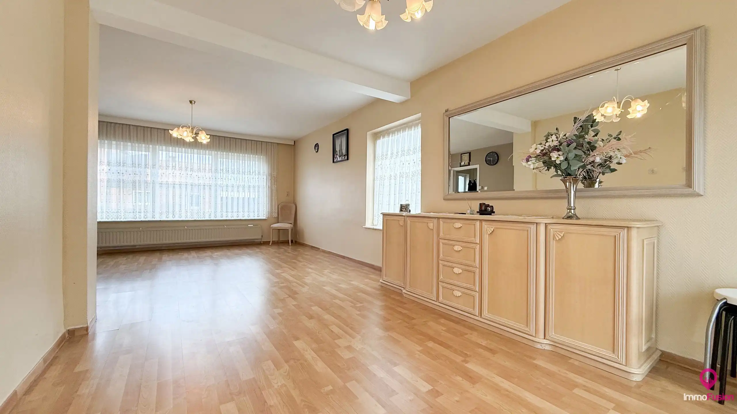 Instapklare woning met 3slpks, kelder en mooie tuin in Ham! foto 5