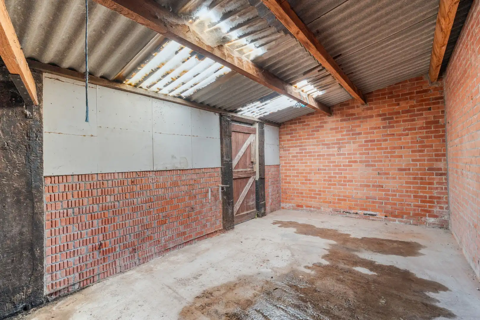 Ruime woning met 3 slaapkamers en garage op 443 m² in rustige woonwijk foto 20