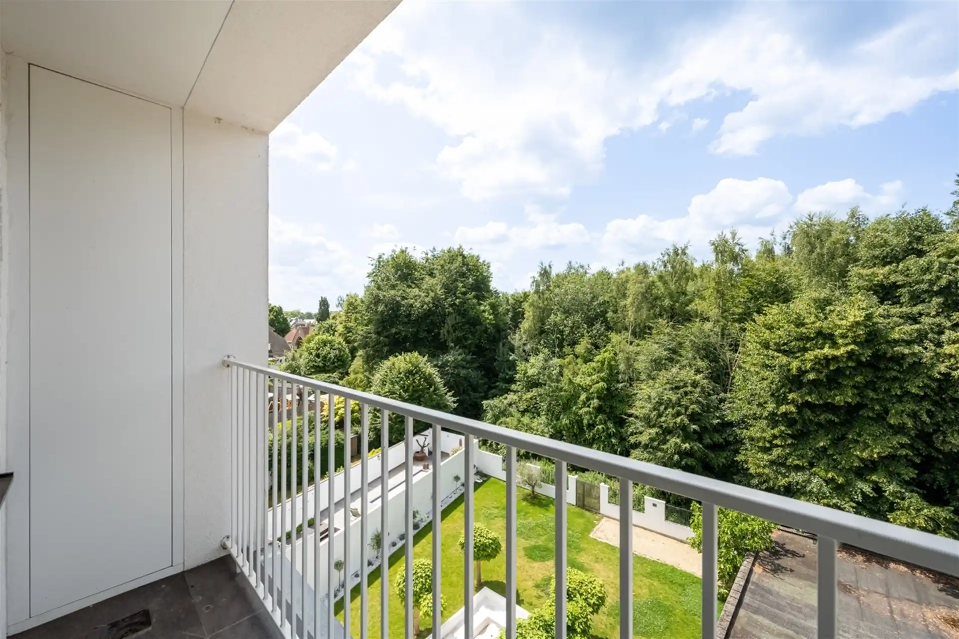 Ruim en stijlvol appartement met terras en prachtig uitzicht in hartje Aalst foto 17