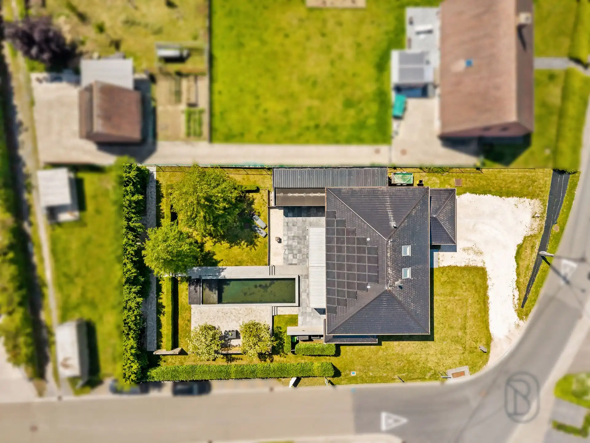 Grote energiezuinige villa met zwemvijver en mooie tuin foto 7