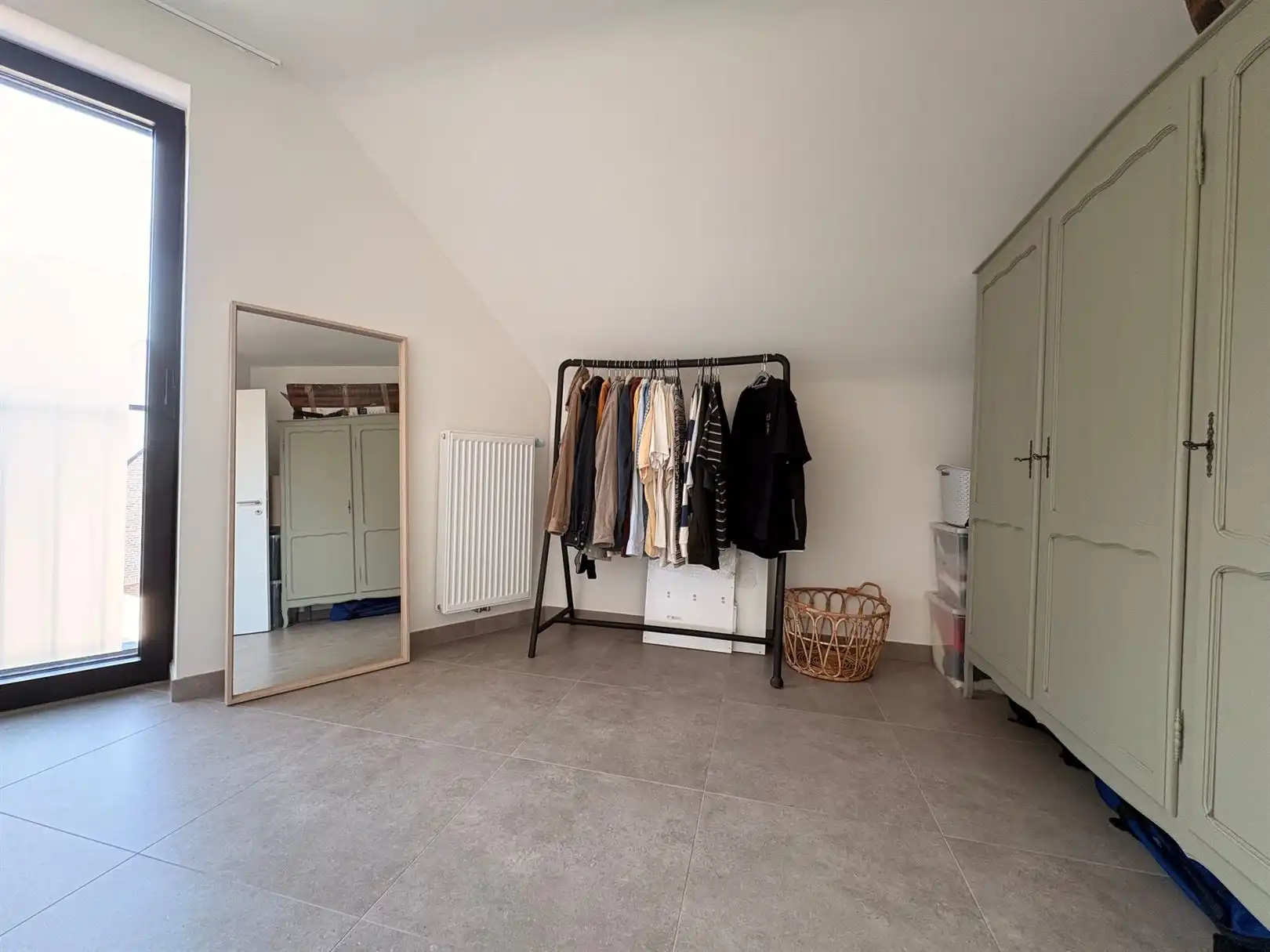 Prachtige nieuwbouw woning half open bebouwing foto 17