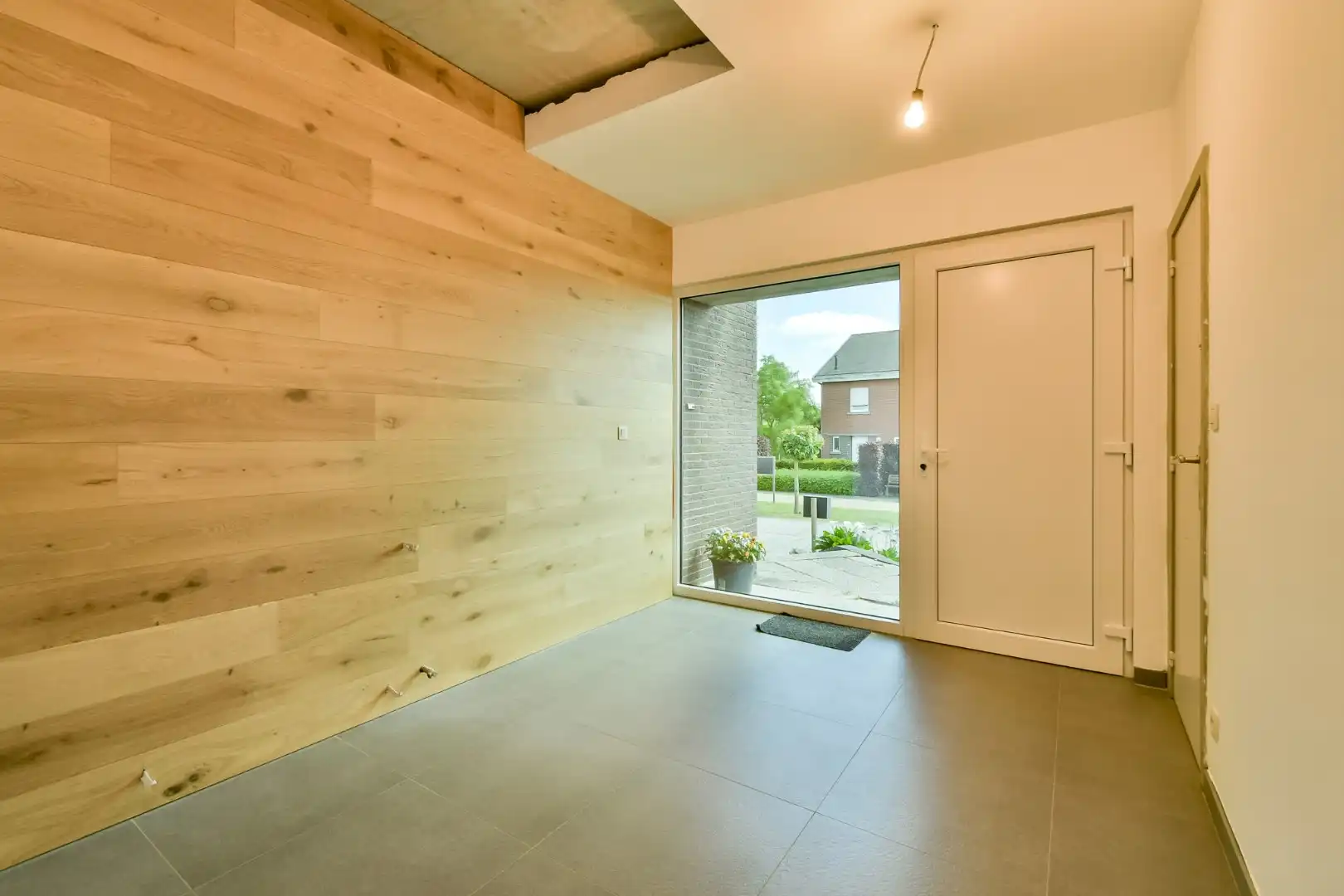 Licht en ruim wonen in Hooglede: instapklare woning! foto 12