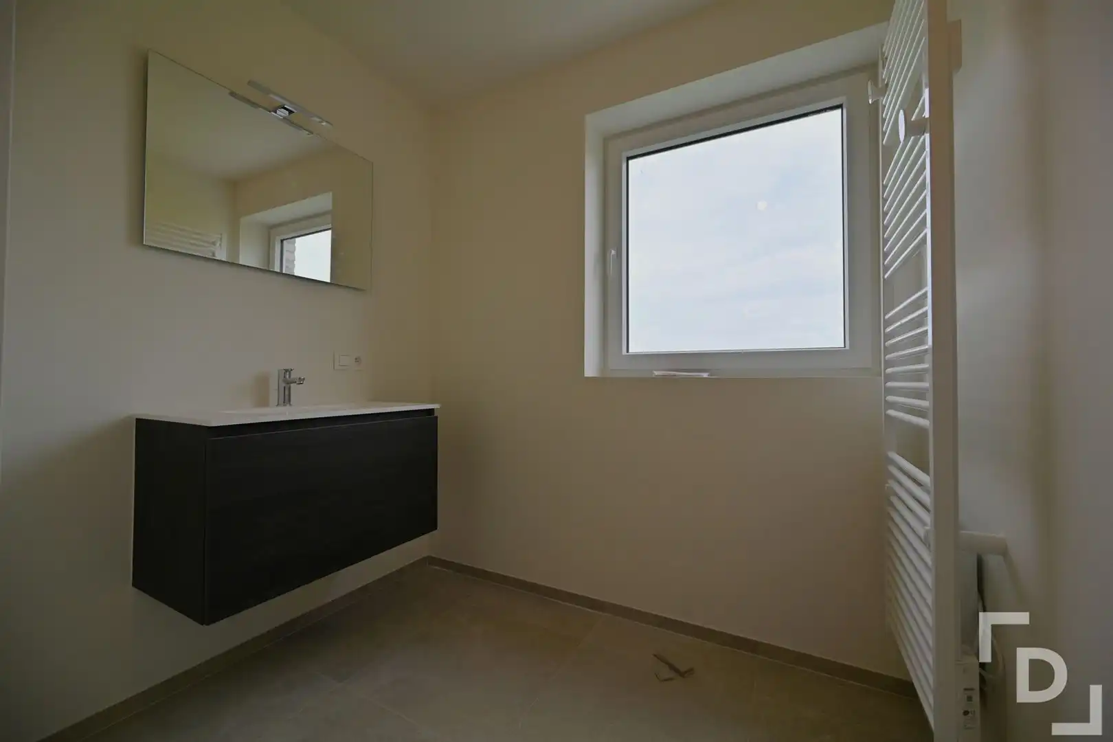 Afgewerkte nieuwbouwwoning  in hartje Proven. foto 7