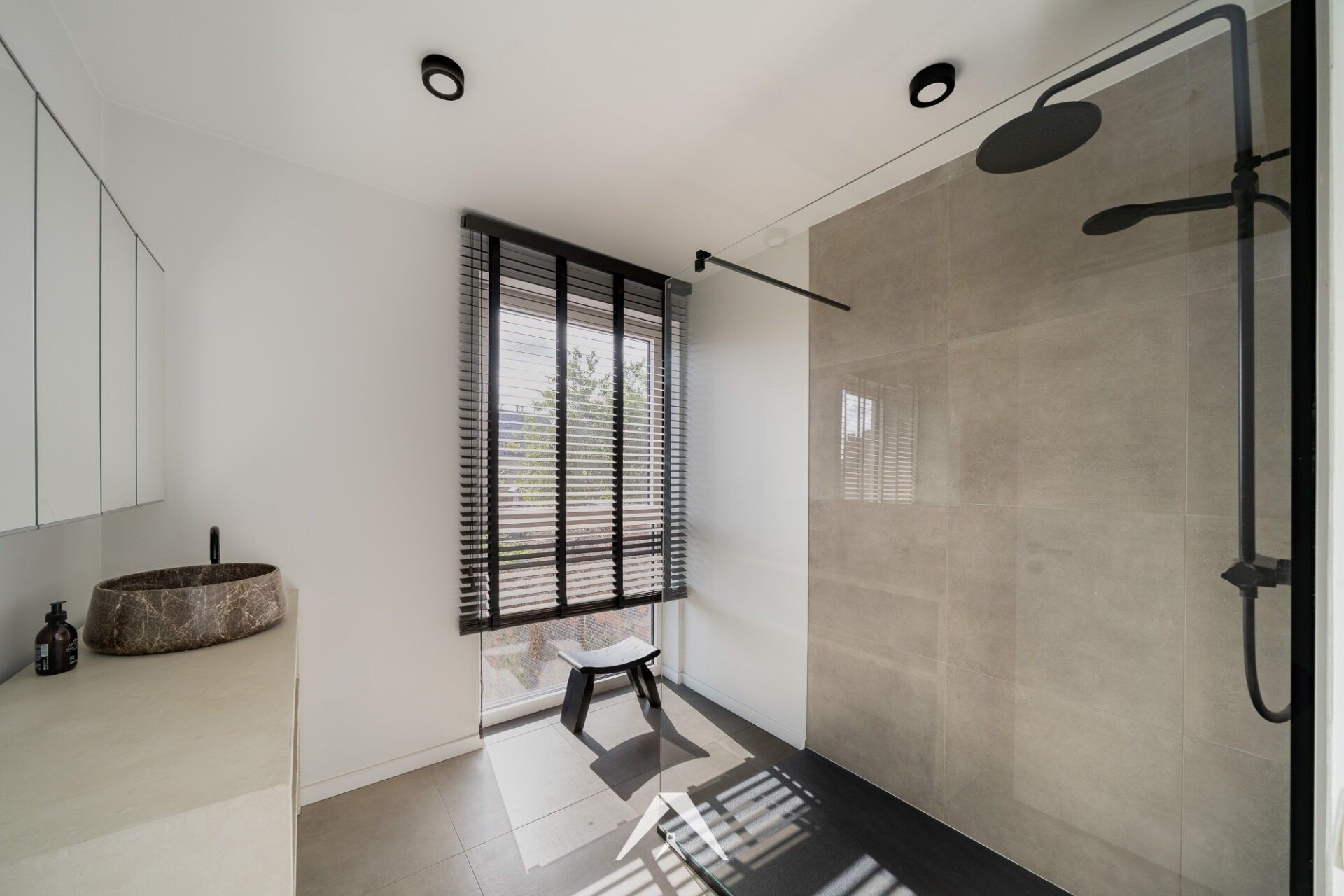 RECENT APPARTEMENT | ZUIDTERRAS | AUTOBERGPLAATS foto 14