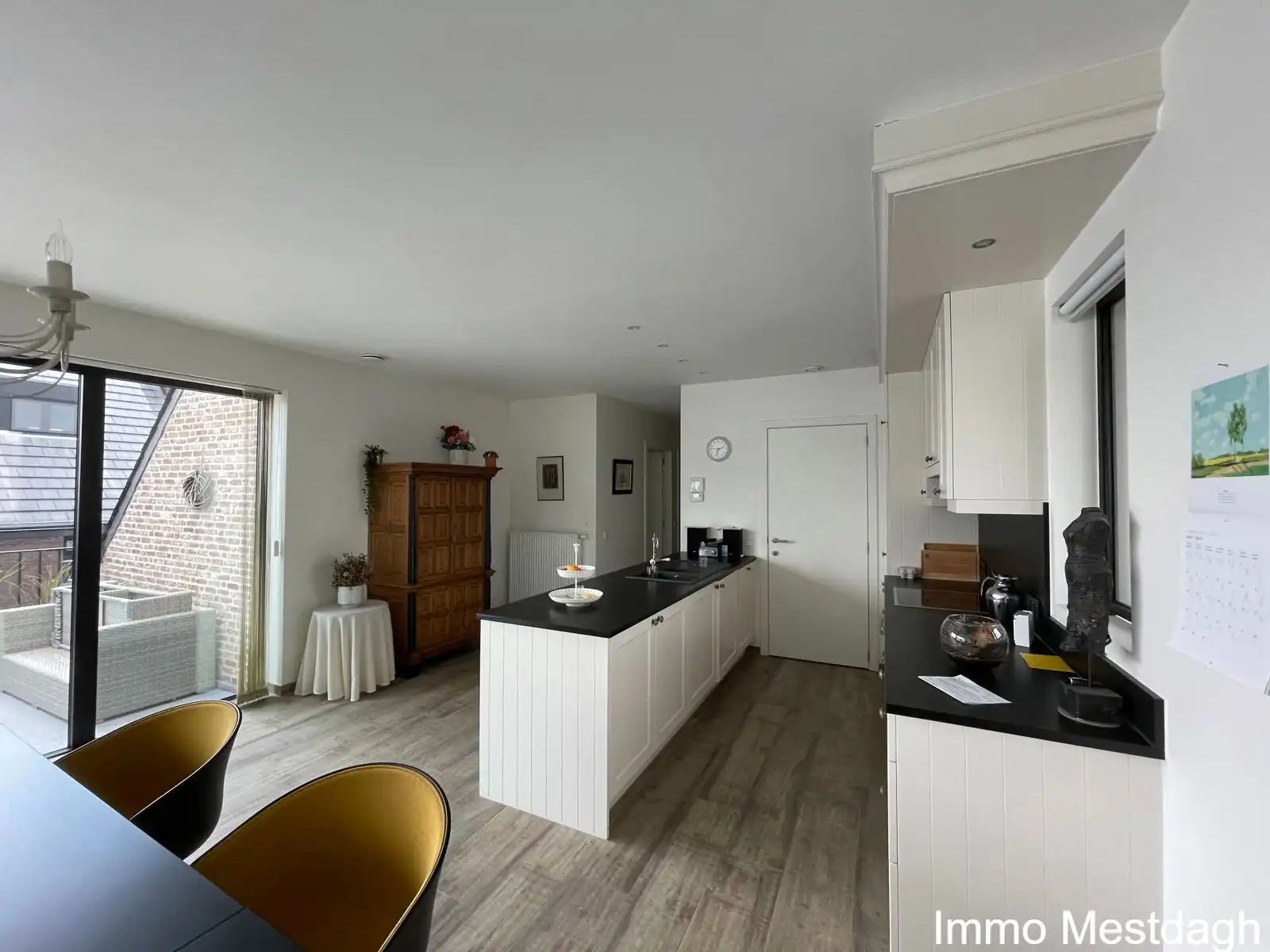 Lichtrijk Penthouse met Zuid-Terras in Hartje Diest foto 9