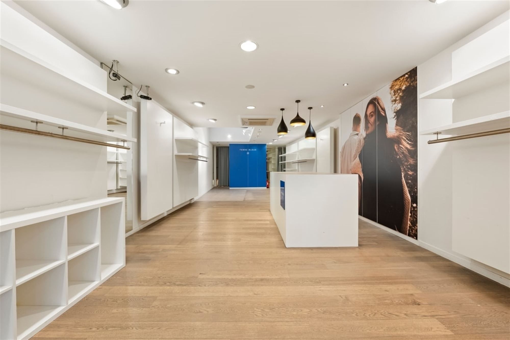 HANDELSRUIMTE TE HUUR MIDDEN IN HET STADSCENTRUM VAN SINT-TRUIDEN  foto 10