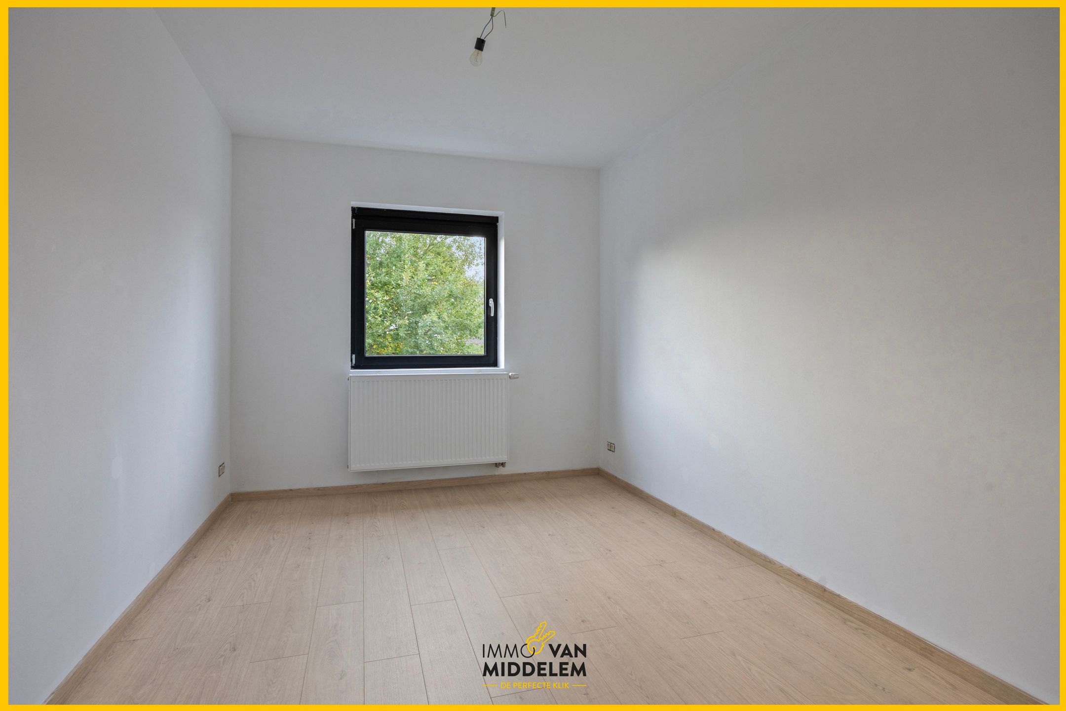 INSTAPKLARE NIEUWBOUWWONING MET 4 KAMERS, GARAGE EN TUIN foto 10