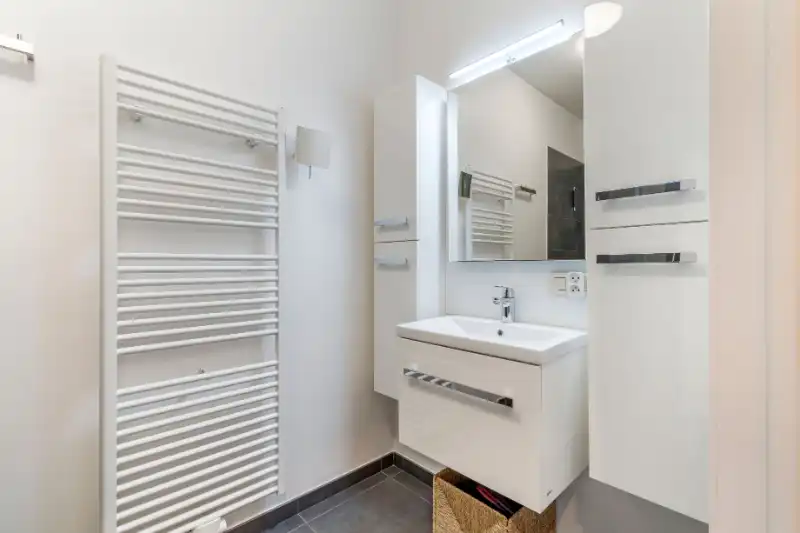 Gelijkvloers appartement met tuin en garage foto 10