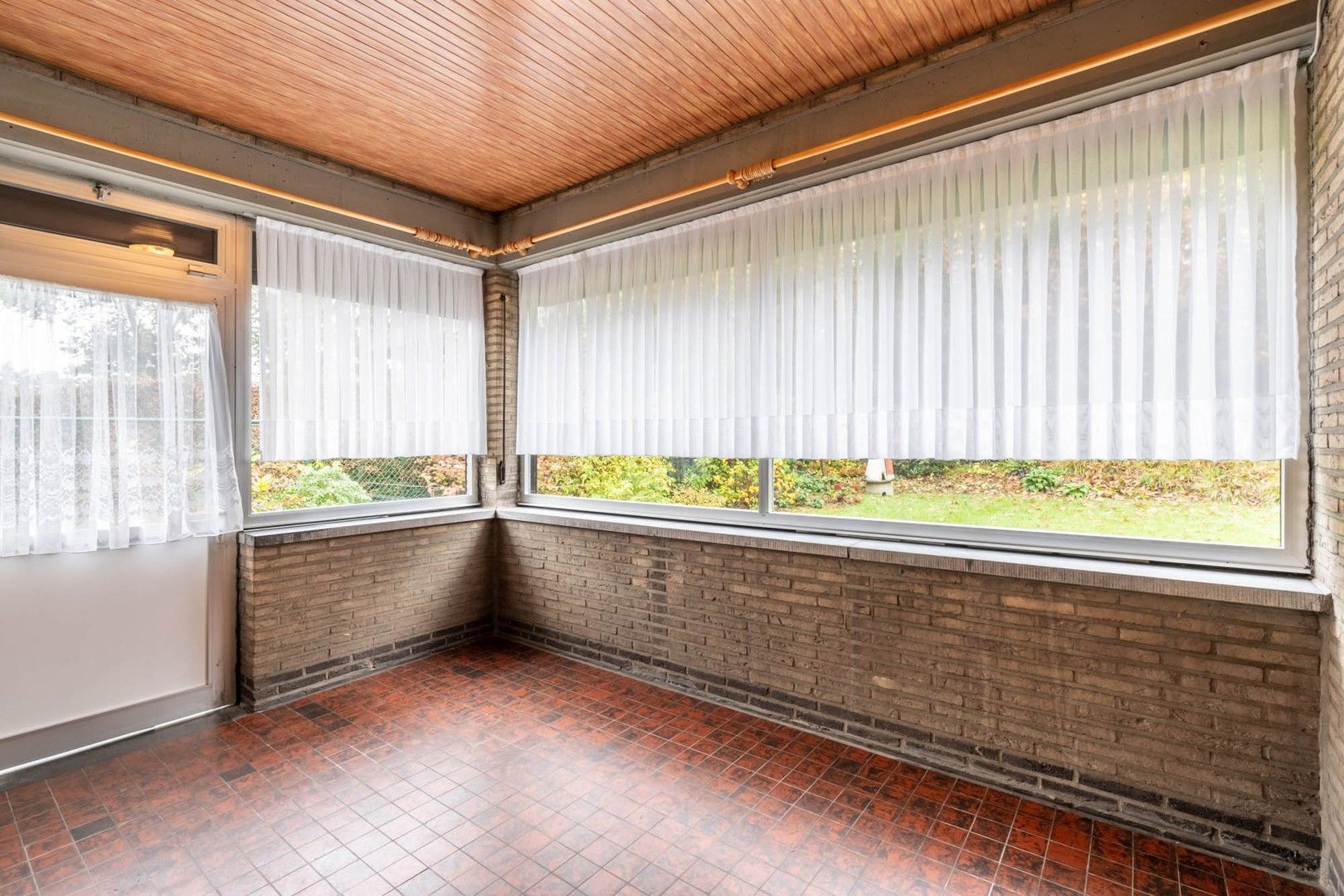 Te Koop: Te Renoveren Woning op een Perceel van 714m² in Groene Omgeving te Houthalen foto 12