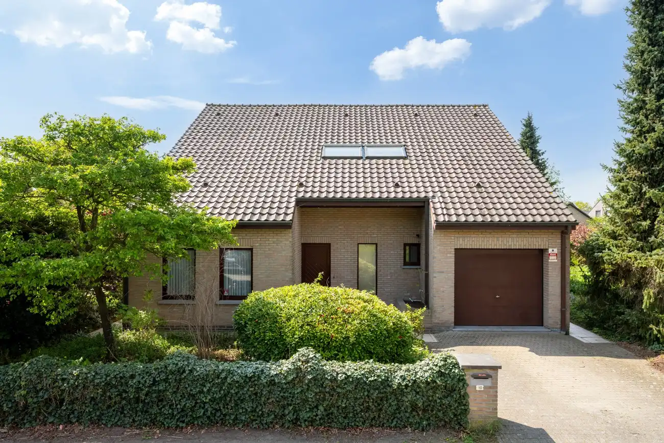Ruime en degelijke open woning met inpandige garage en gezellige zuidwest georiënteerde tuin op een rustige locatie nabij het centrum van Lochristi! foto 28