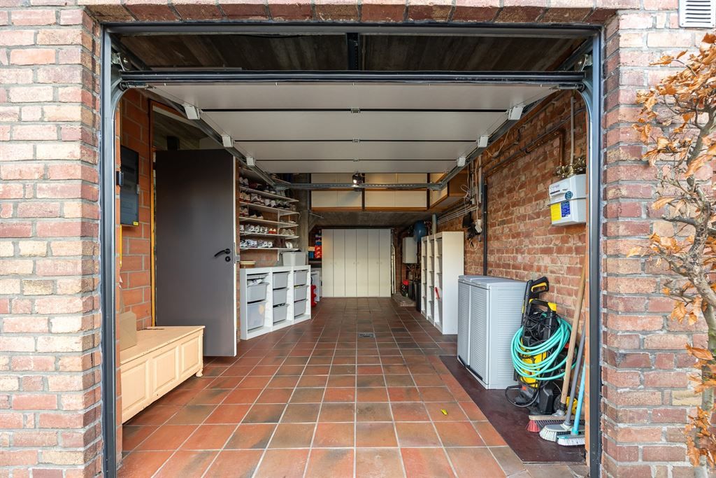 Modernistische, lichte bel-etage woning foto 29