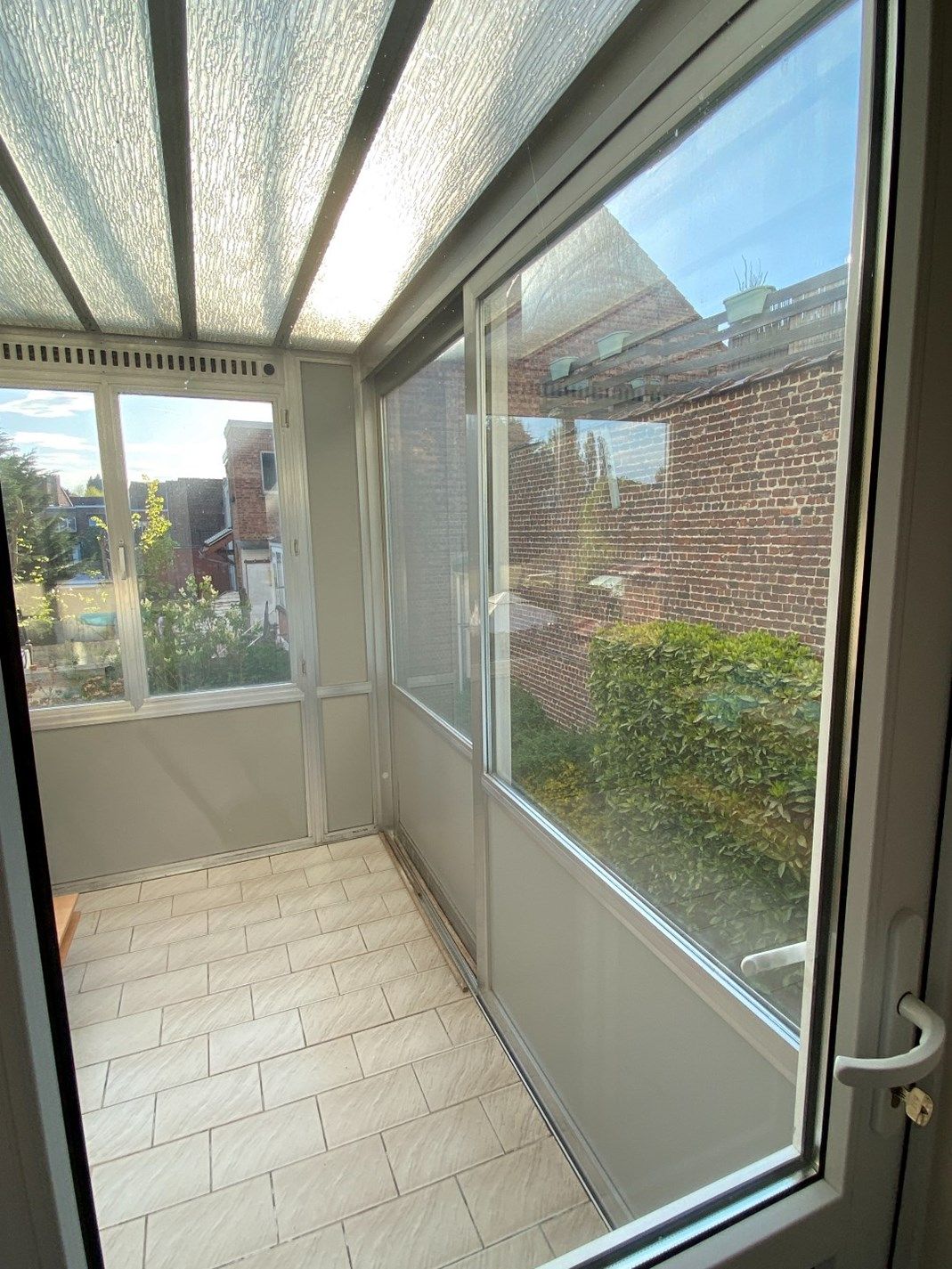 Ruime tweegevelwoning met garage en stadstuin aan de rand van Brussel. foto 18