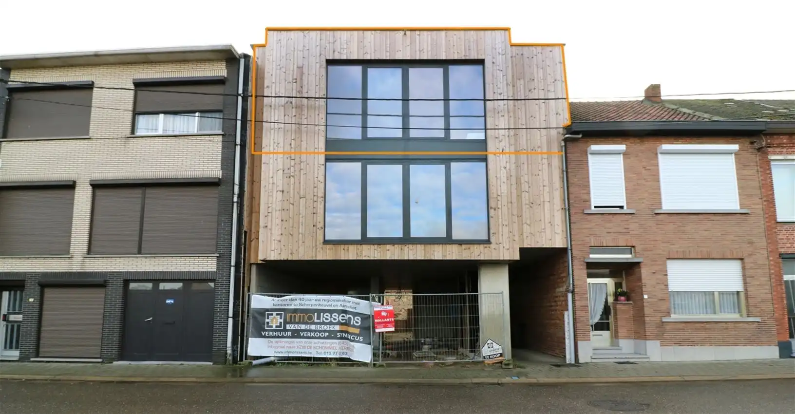 Enorm tof appartement met autostaanplaats nabij cc den egger foto {{pictureIndex}}