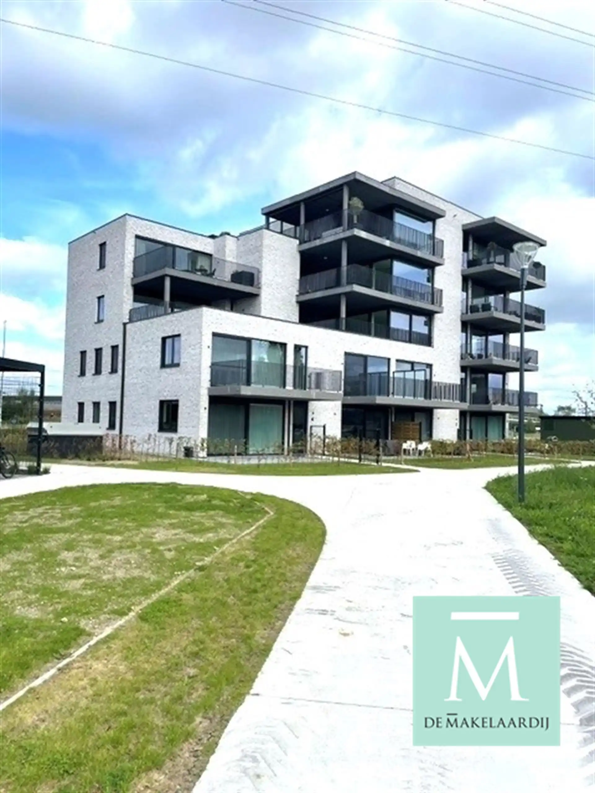 Energiezuinig nieuwbouwappartement met 2 slaapkamers en terras met zicht op park! foto {{pictureIndex}}