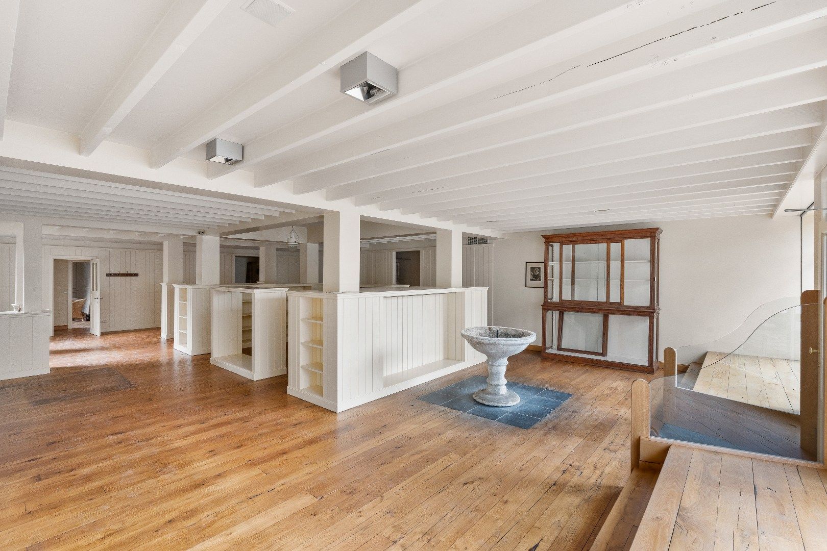Uniek handelspand met duplexappartement op een toplocatie in Dadizele foto 5