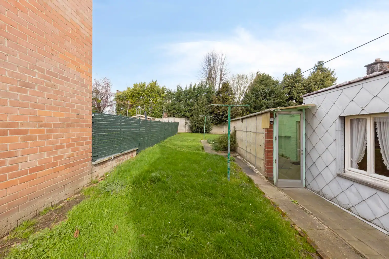 Bouwgrond van 2a70ca, geschikt voor bouwen van 2-gevelwoning foto 4