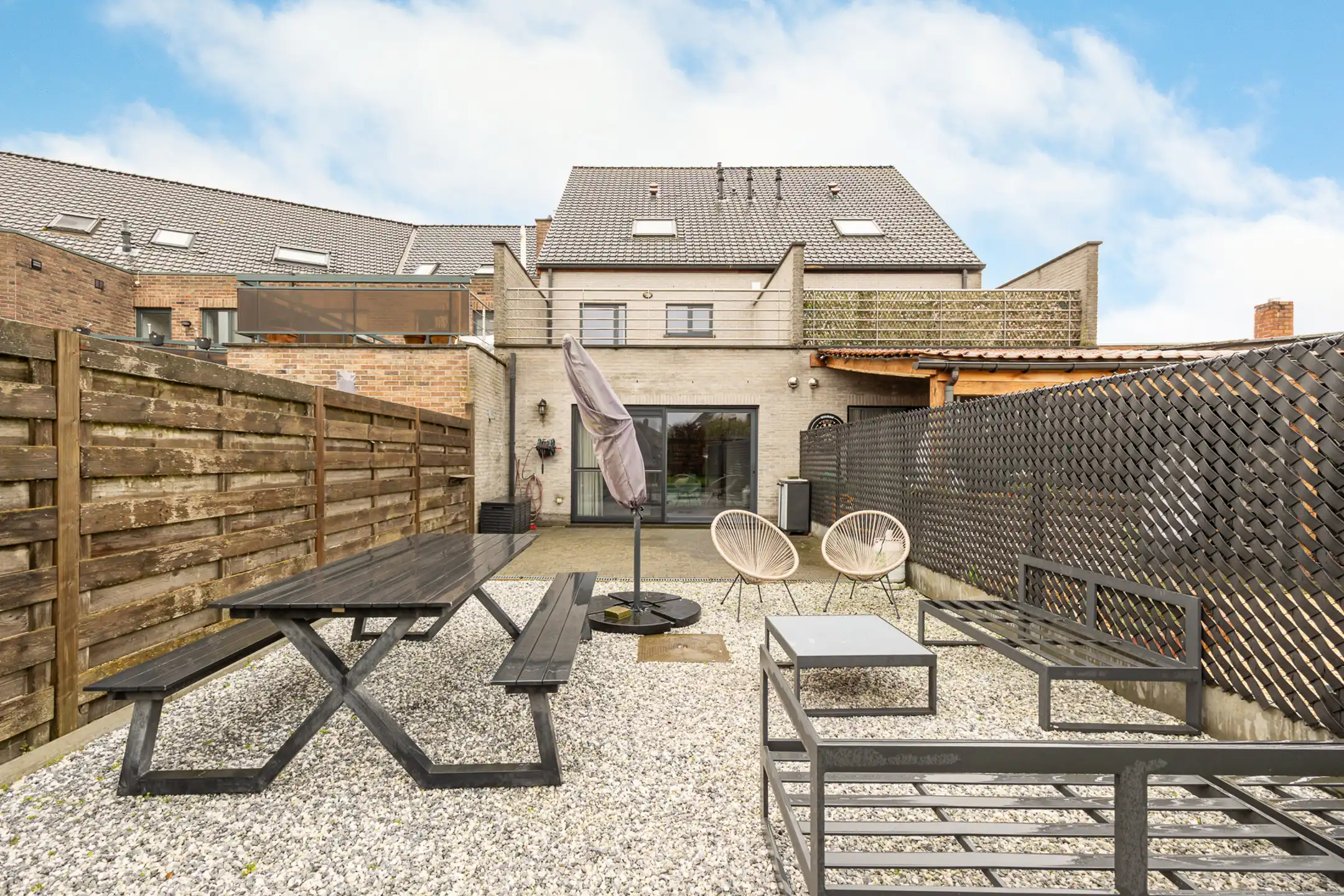 Instapklaar gelijkvloers app met 1 slpk, tuin en staanplaats foto 9