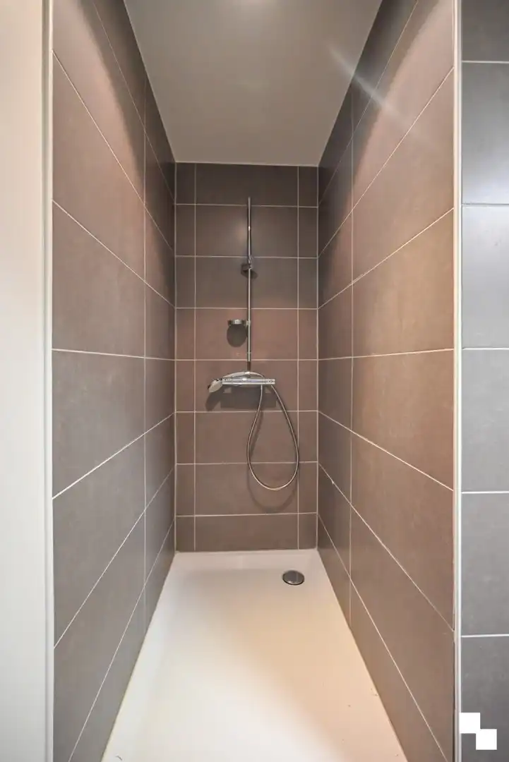 Ruime energiezuinige woning te Wevelgem foto 19