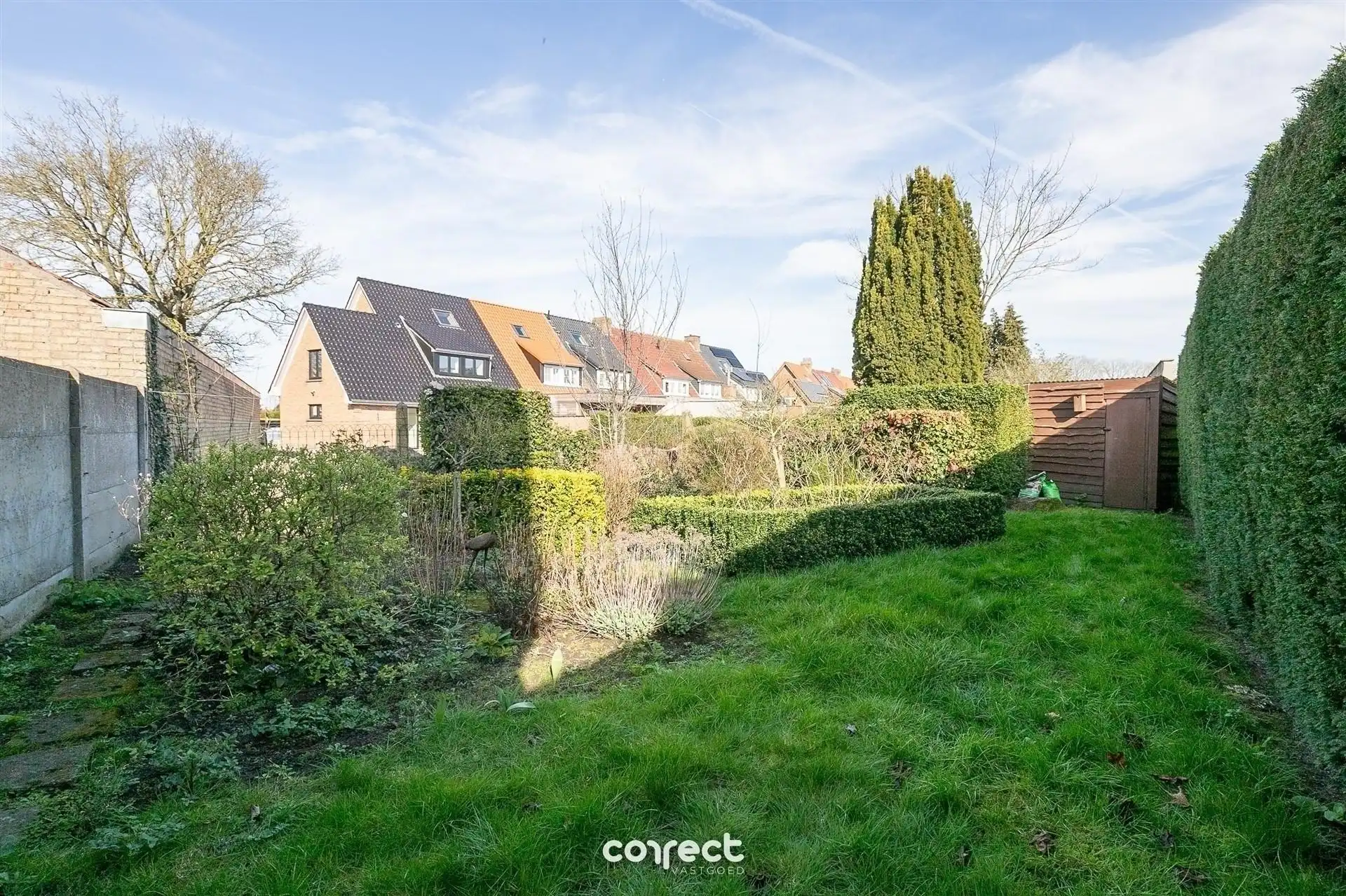 Te renoveren, charmante woning op een mooi perceel. foto 10