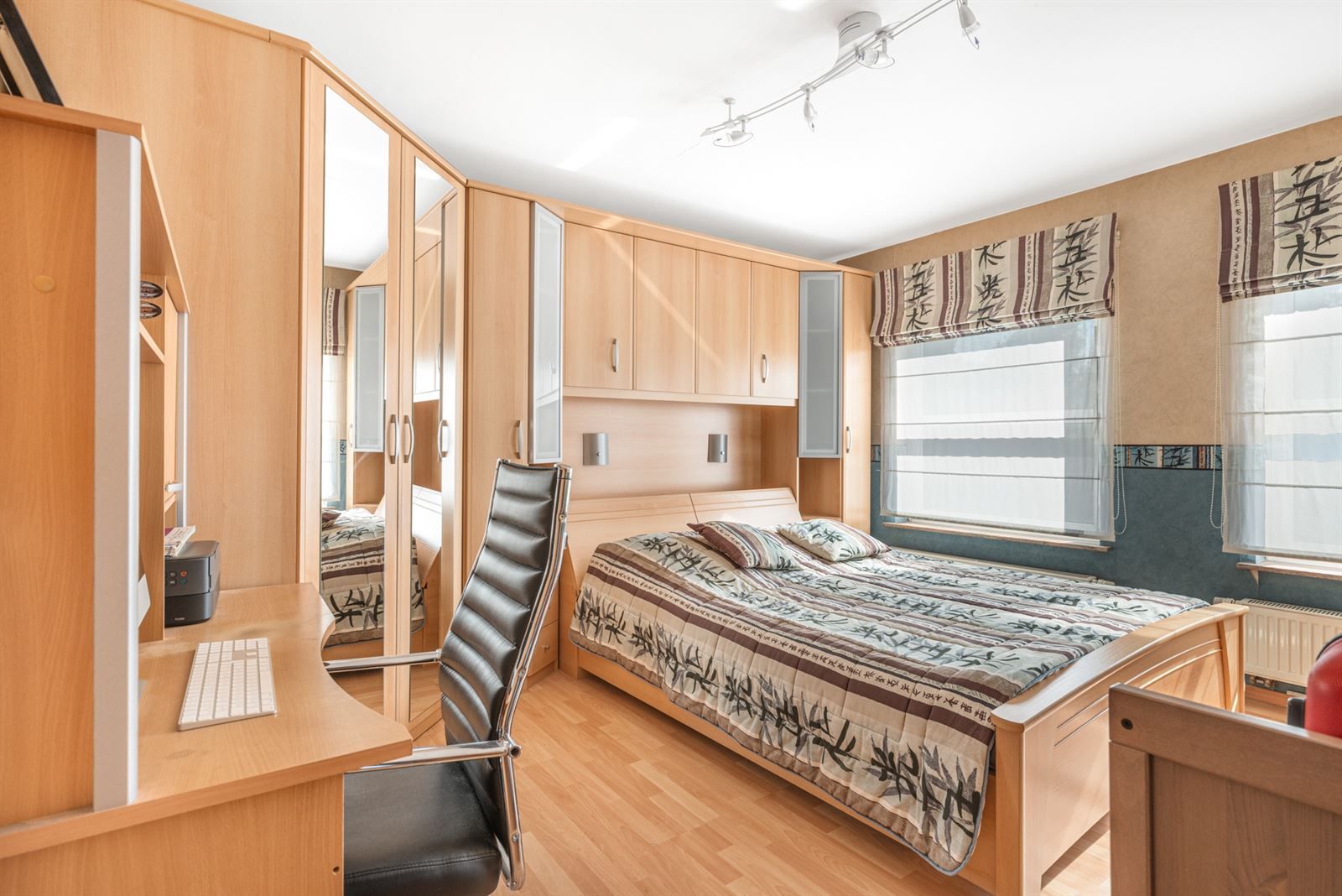 Volledig instapklare woning met bijgebouw foto 6