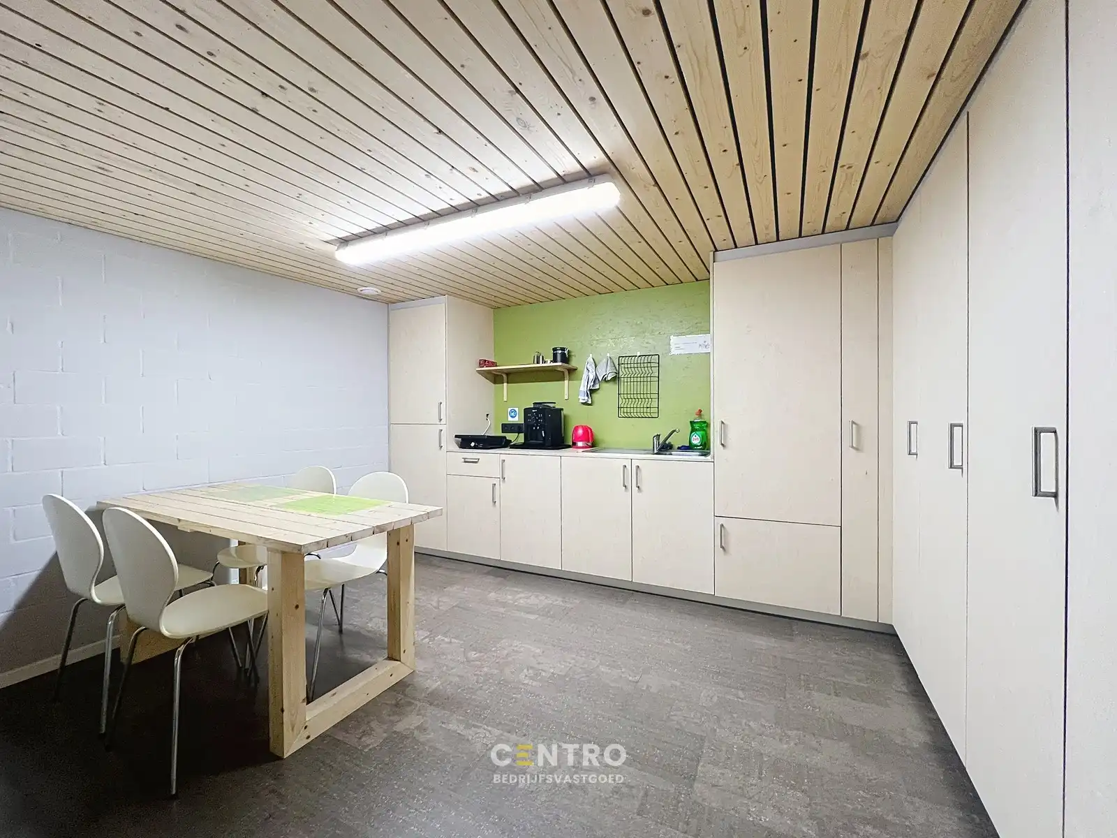 INSTAPKARE kantoorruimte met gemeenschappelijke faciliteiten (receptie, wachtzaal, parking,...) aan SCHIERVELDE! foto 12