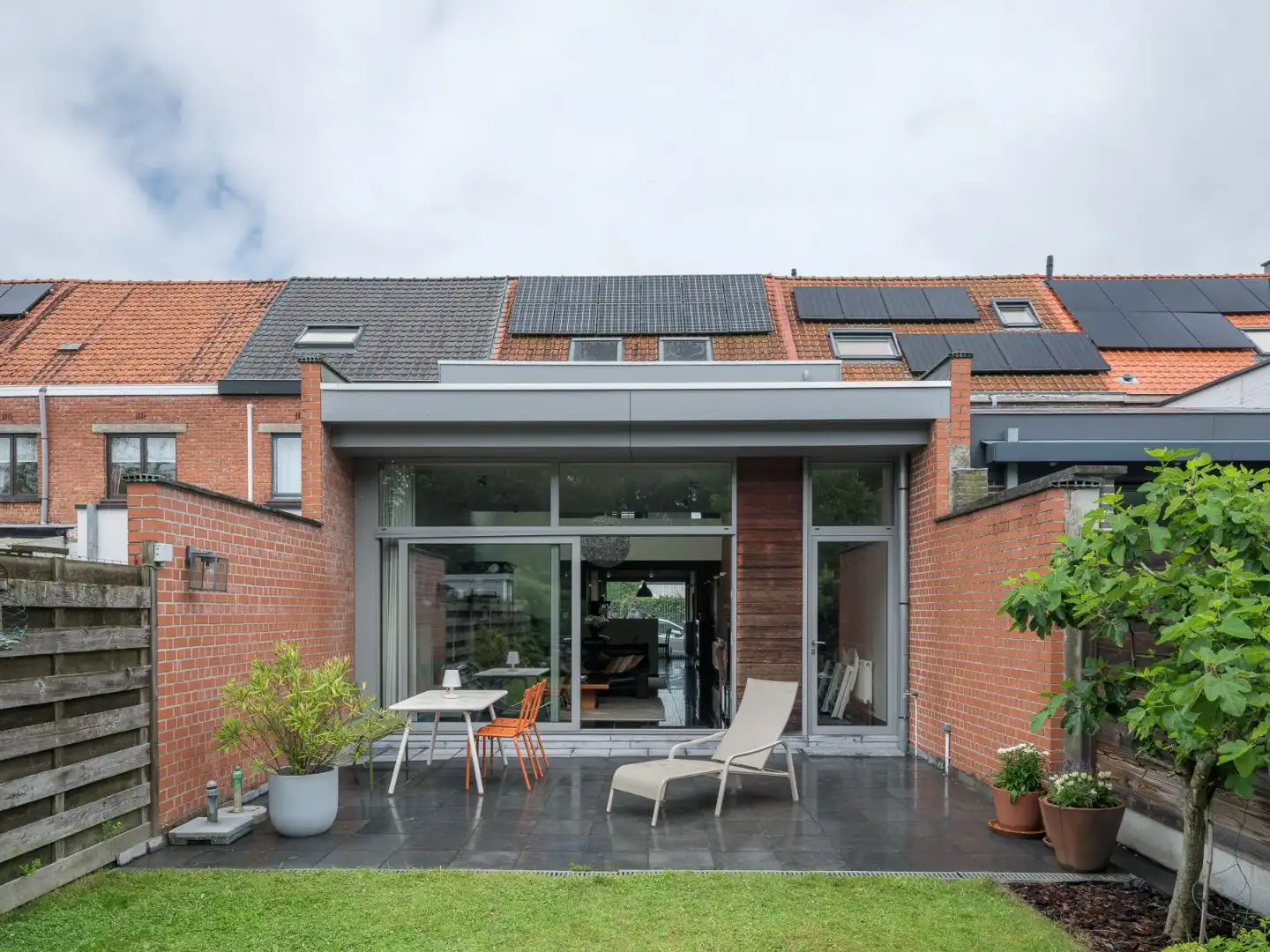 Instapklare woning met overvloedig licht en prachtige tuin foto 22