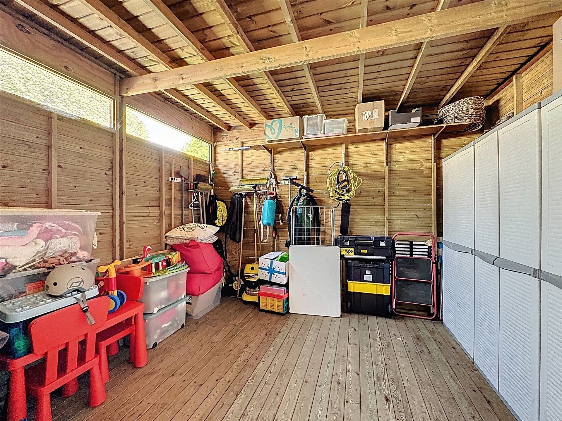 Rustig gelegen, instapklare, half open bebouwing met 5 slaapkamers, garage op perceel van 465m²! foto 21
