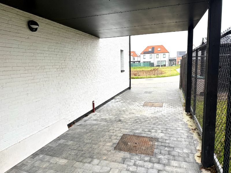 Ruime nieuwbouwwoning met 3 slaapkamers, tuin en carport foto 32
