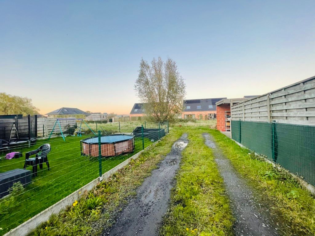 Waardamme Stuk BOUWGROND voor open bebouwing Goedgekeurde bouwvergunning beschikbaar voor het bouwen van   Vrijstaande ééngezinswoning 201,50m², een ruime gelijkvloerse woning   met garage 46,5m² foto 7