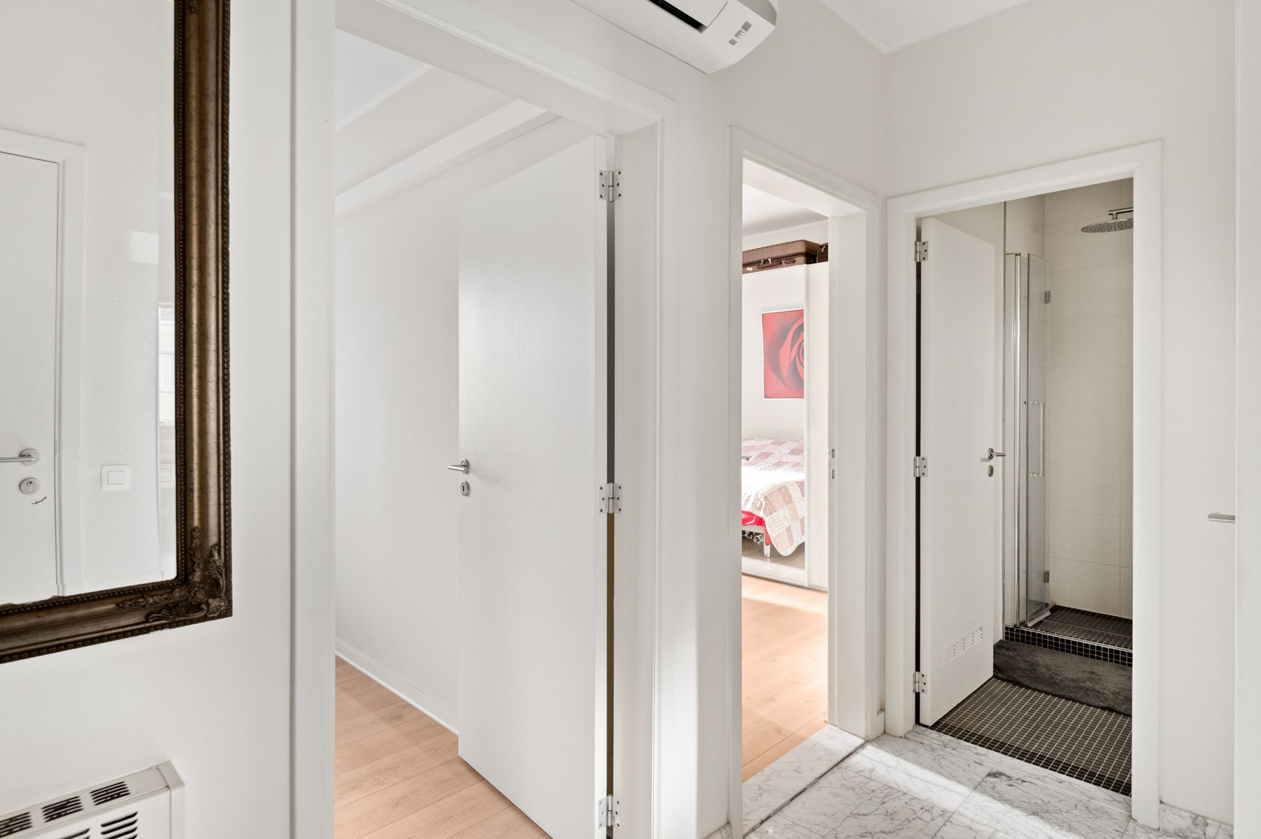 Ruim, fris en instapklaar 2 SLK appartement nabij Fort IV foto 10