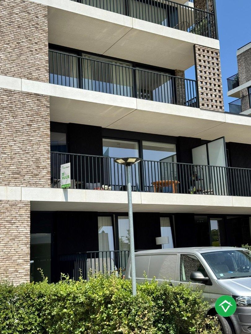 Modern 1-slaapkamerappartement met ruim terras aan de Vaartdijk in Brugge – EPC A foto {{pictureIndex}}