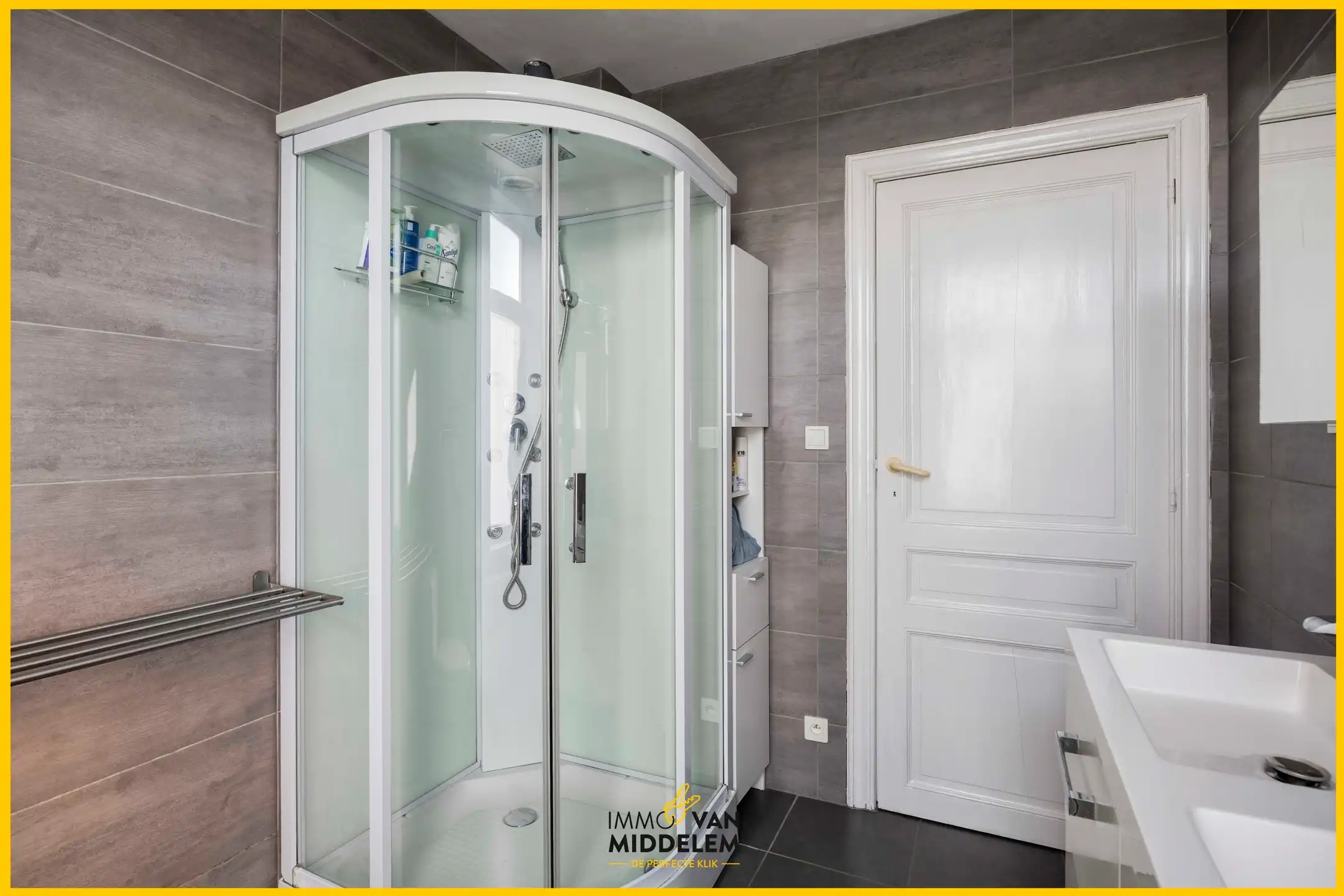 ENERGIEZUINIGE 2-GEVELWONING MET 3 SLPKS, TERRAS, EN TUIN foto 14