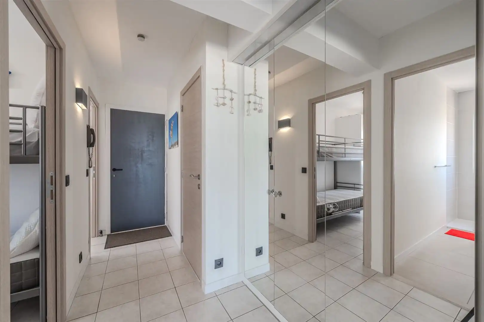 uitzonderlijk hoek appartement met 2 slaapkamers foto 13