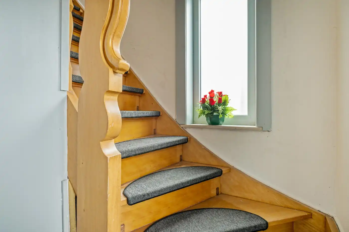 Centraal gelegen opbrengsteigendom met handelsgelijkvloers en app. op de 1e verd. foto 26