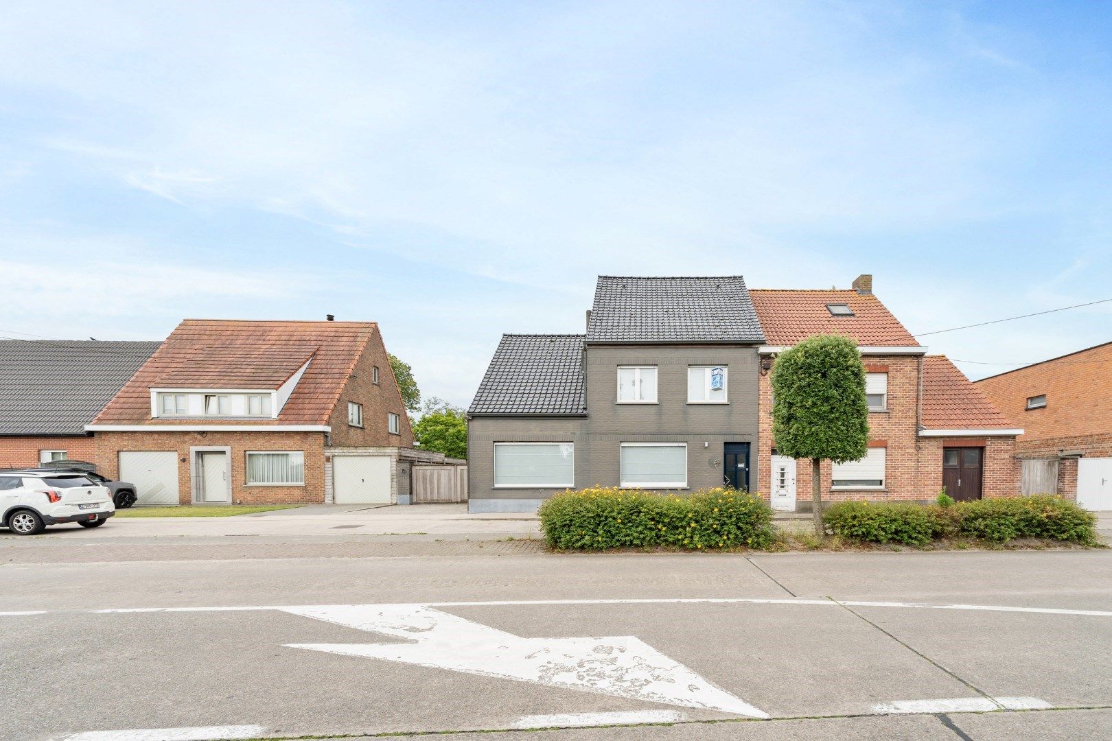 Centraal gelegen woning met 3 slaapkamers en bureel/parktijkruimte foto 19