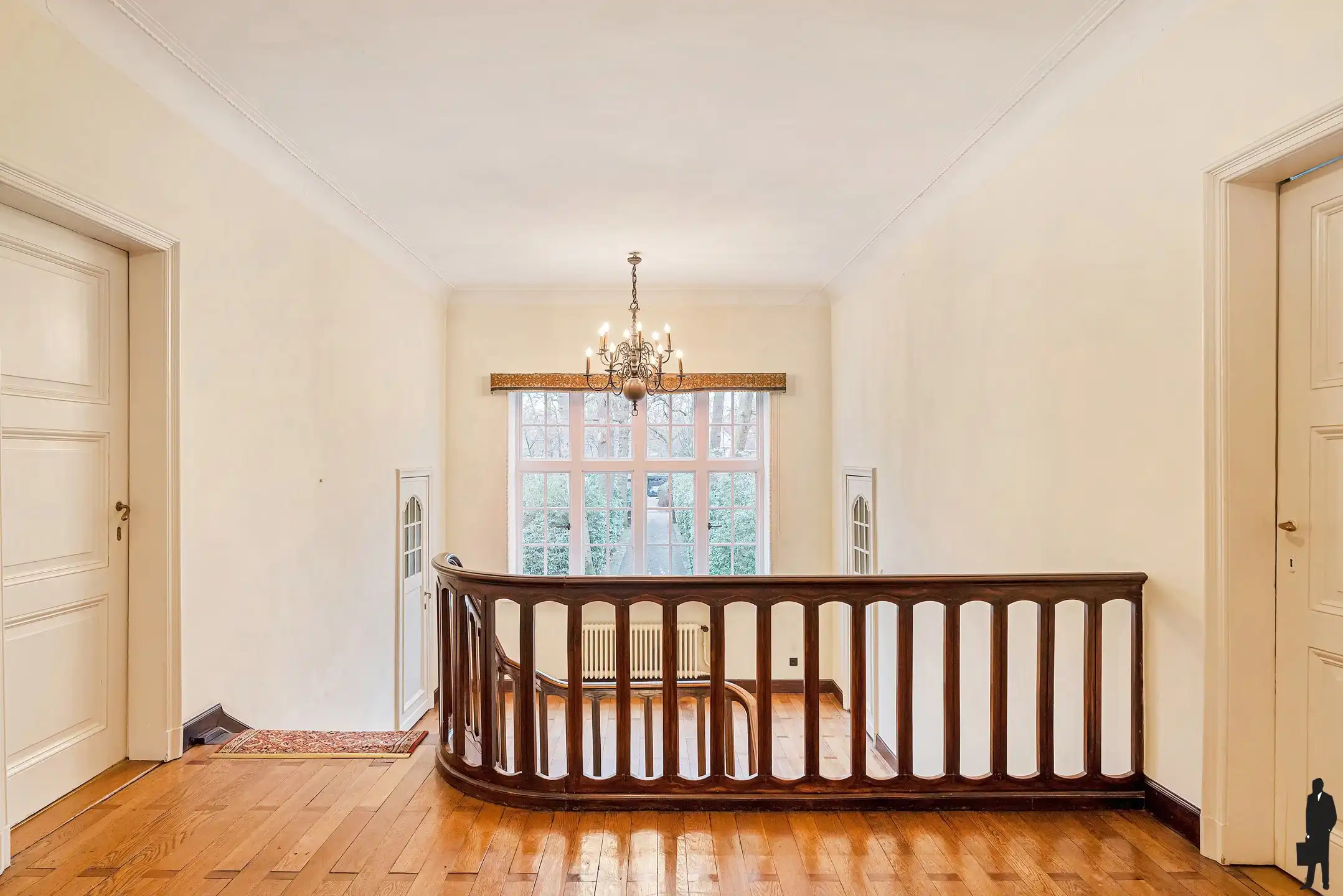 In Vriesdonk, rietgedekte karaktervolle villa met authentieke elementen, prachtige parktuin, hoge plafonds en veel verbouwingspotentieel! &nbsp;Grondoppervlakte &nbsp;is ca. 9127m². foto 11