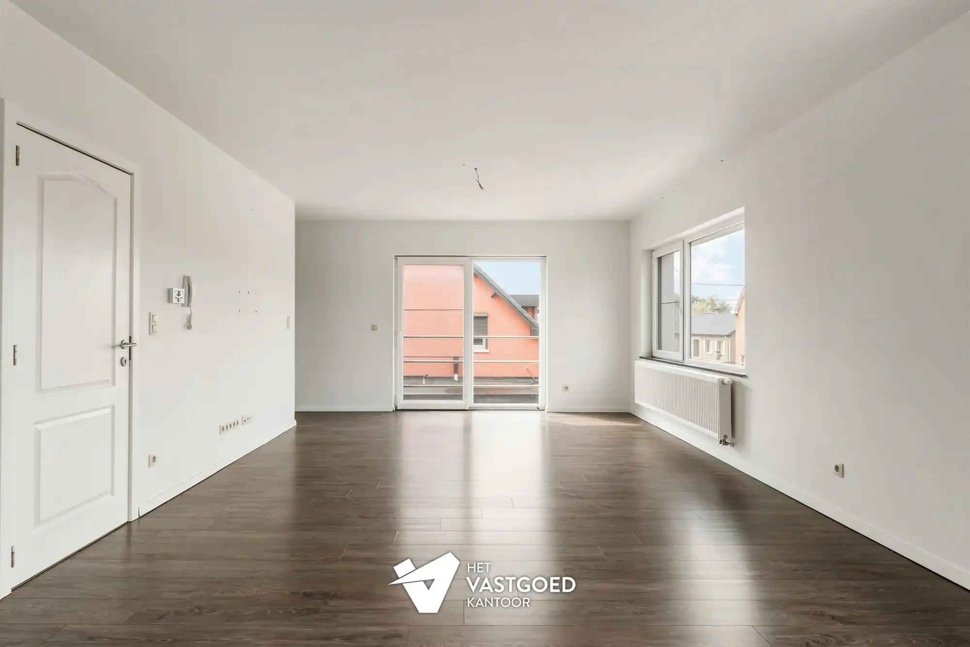 INSTAPKLAAR DUPLEX APPARTEMENT (127M²) MET 2 SLAAPKAMERS EN AUTOSTAANPLAATS TE BERINGEN foto 3