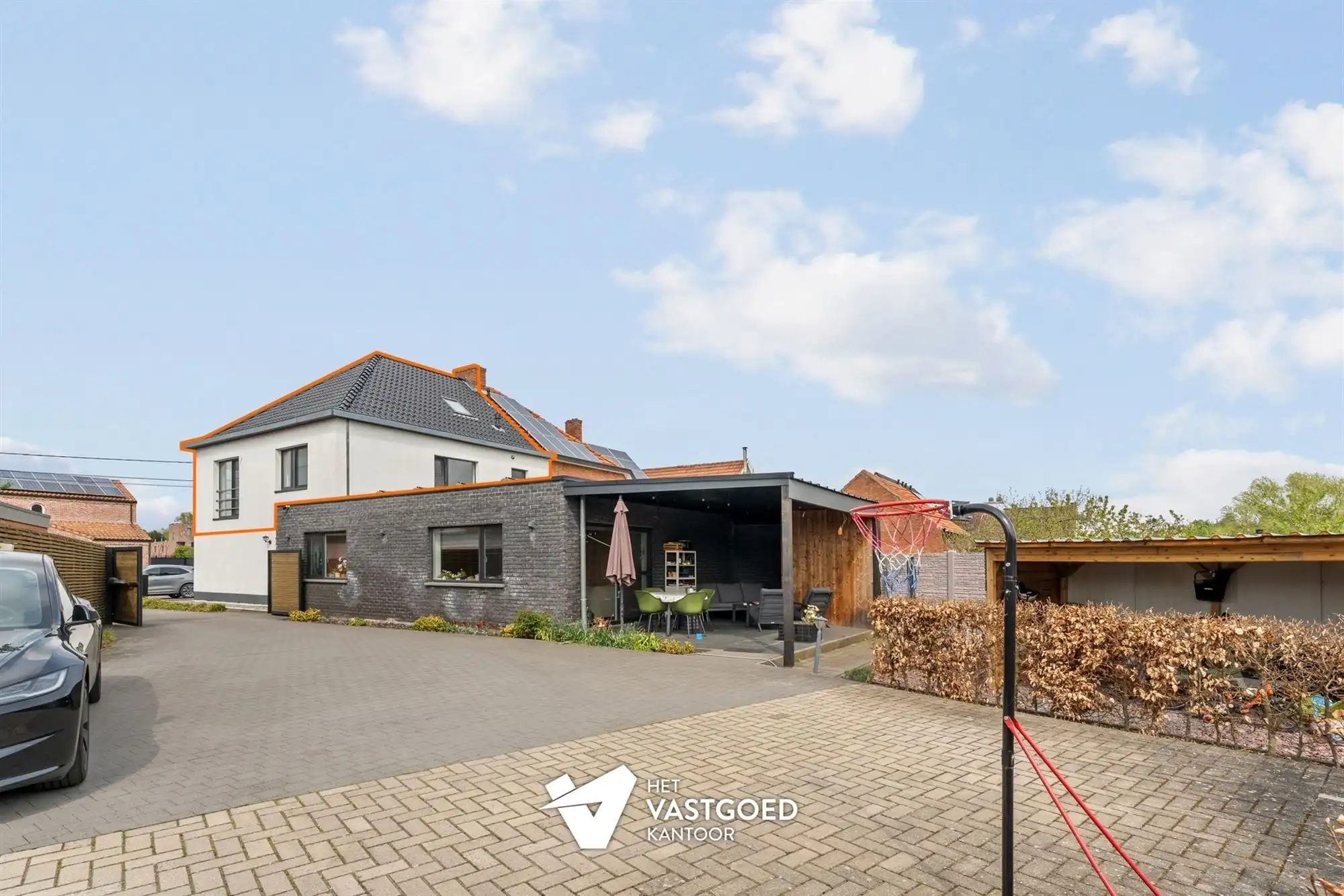 INSTAPKLAAR DUPLEX APPARTEMENT (127M²) MET 2 SLAAPKAMERS EN AUTOSTAANPLAATS TE BERINGEN foto 3