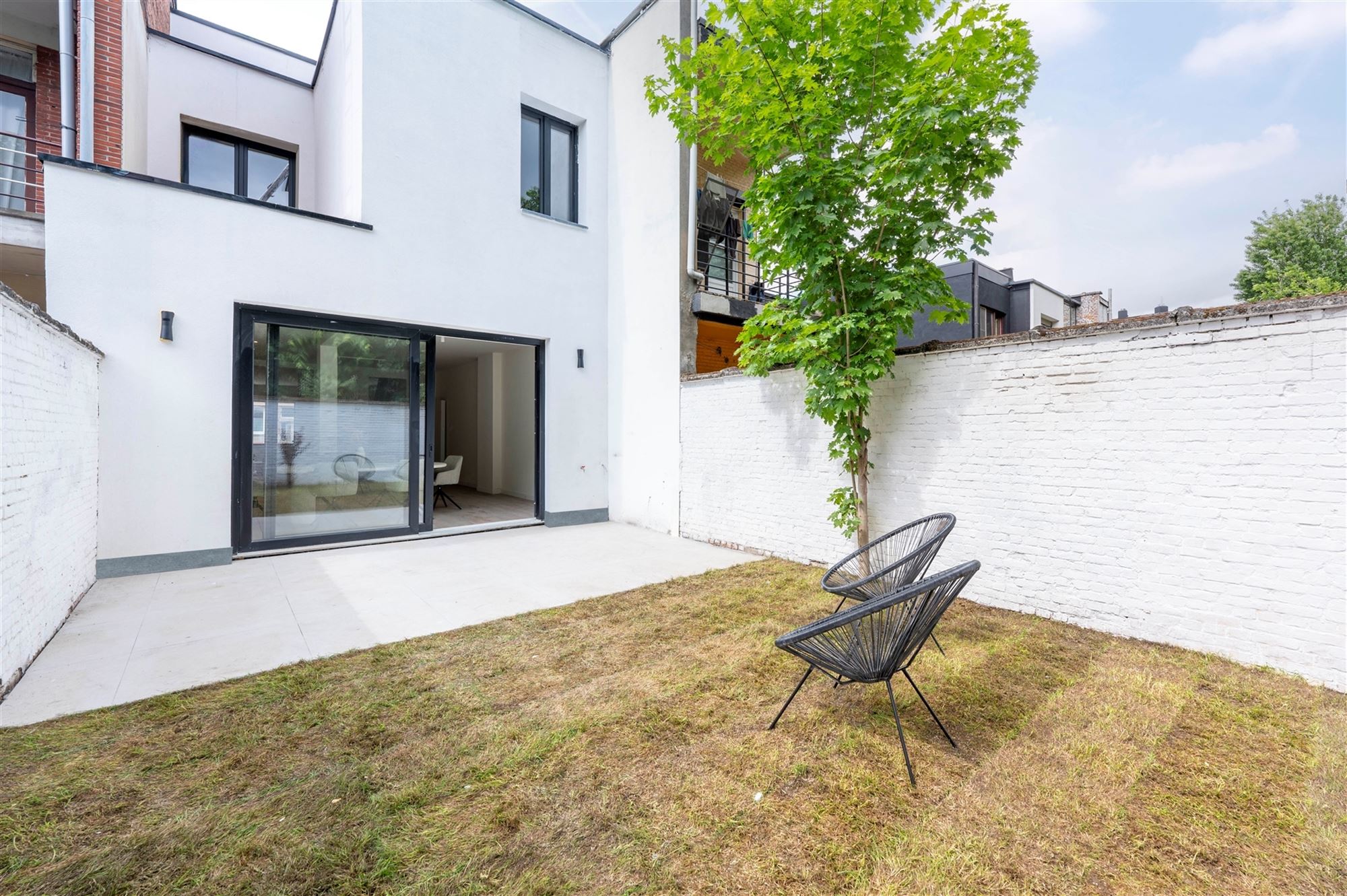 Gerenoveerde woning met tuin foto 9