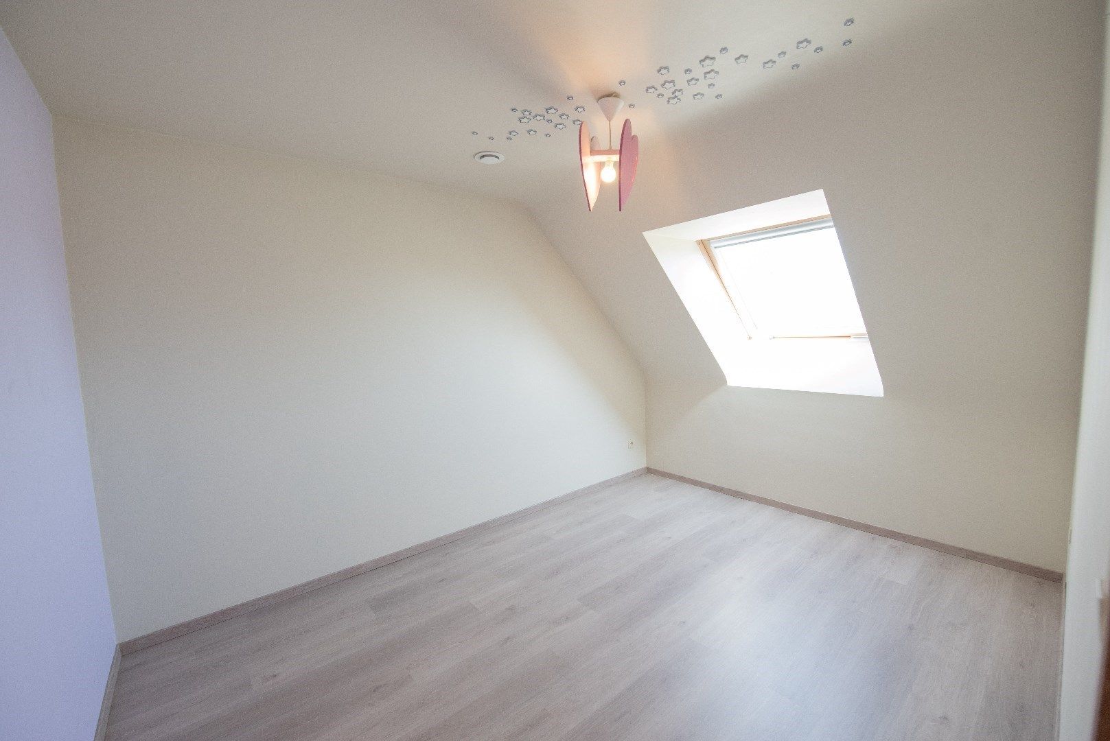 Te Koop: Energiezuinige woning (bouwjaar 2012) in Sint-Eloois-Vijve foto 10