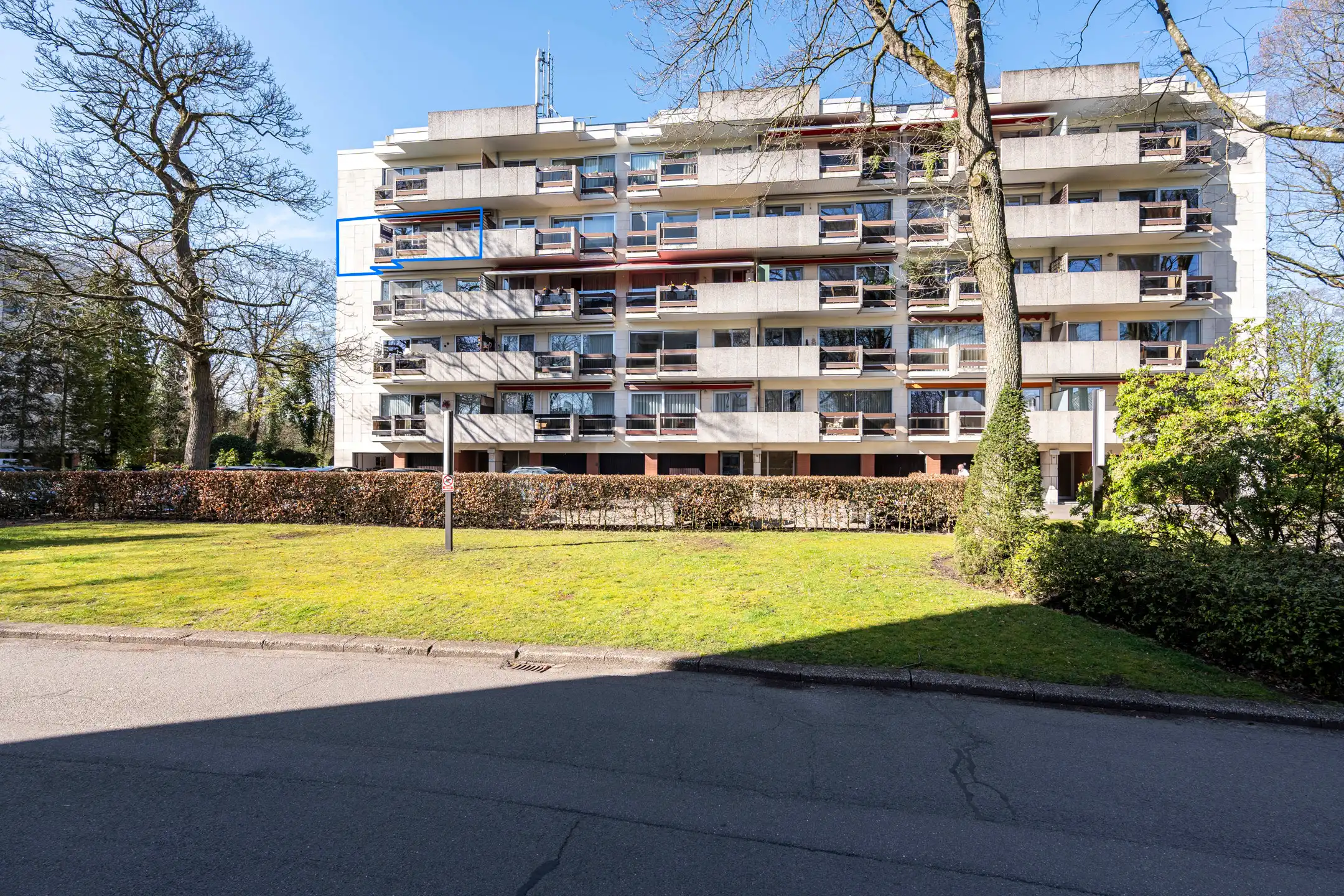 Stijlvol hoekappartement met terras in Park Elyseum foto {{pictureIndex}}