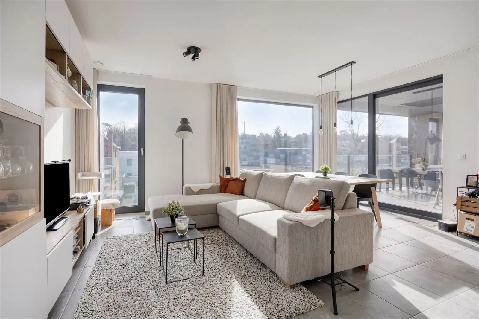 Appartement (2e verdiep) met 1 slaapkamer met ruim terras en staanplaats  foto 2