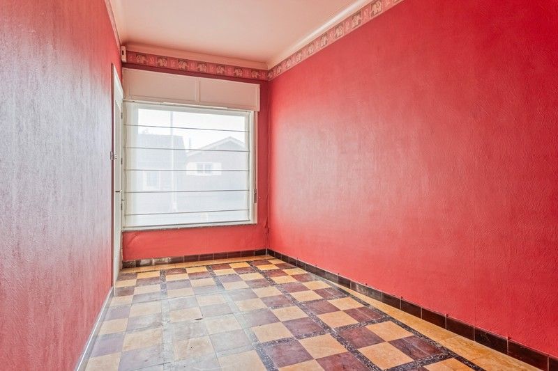 Grondig op te frissen woning TE KOOP nabij centrum Wakken. foto 6